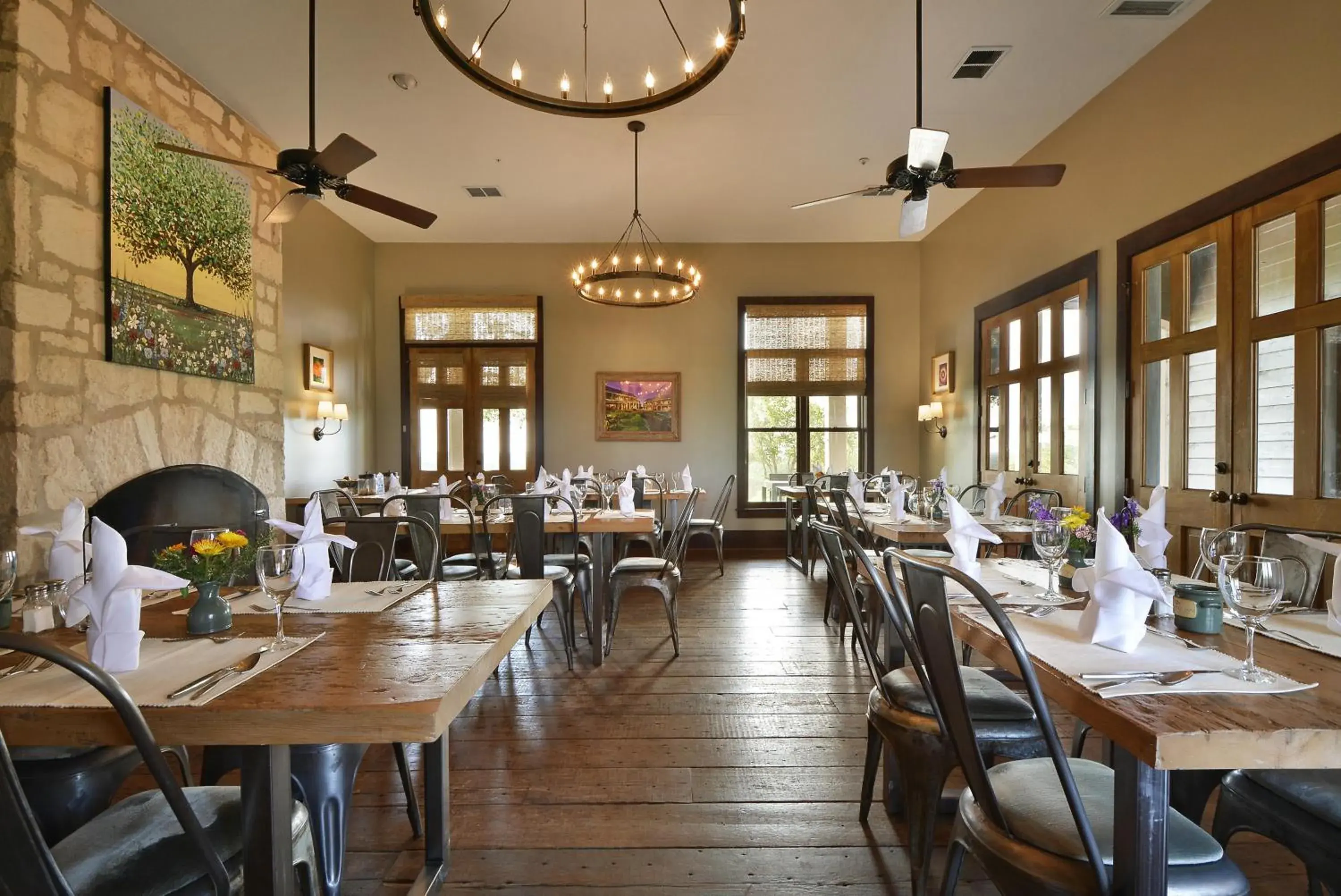 Restaurant/places to eat in Sage Hill Inn & Spa Restaurant/places to eat in Sage Hill Inn & Spa