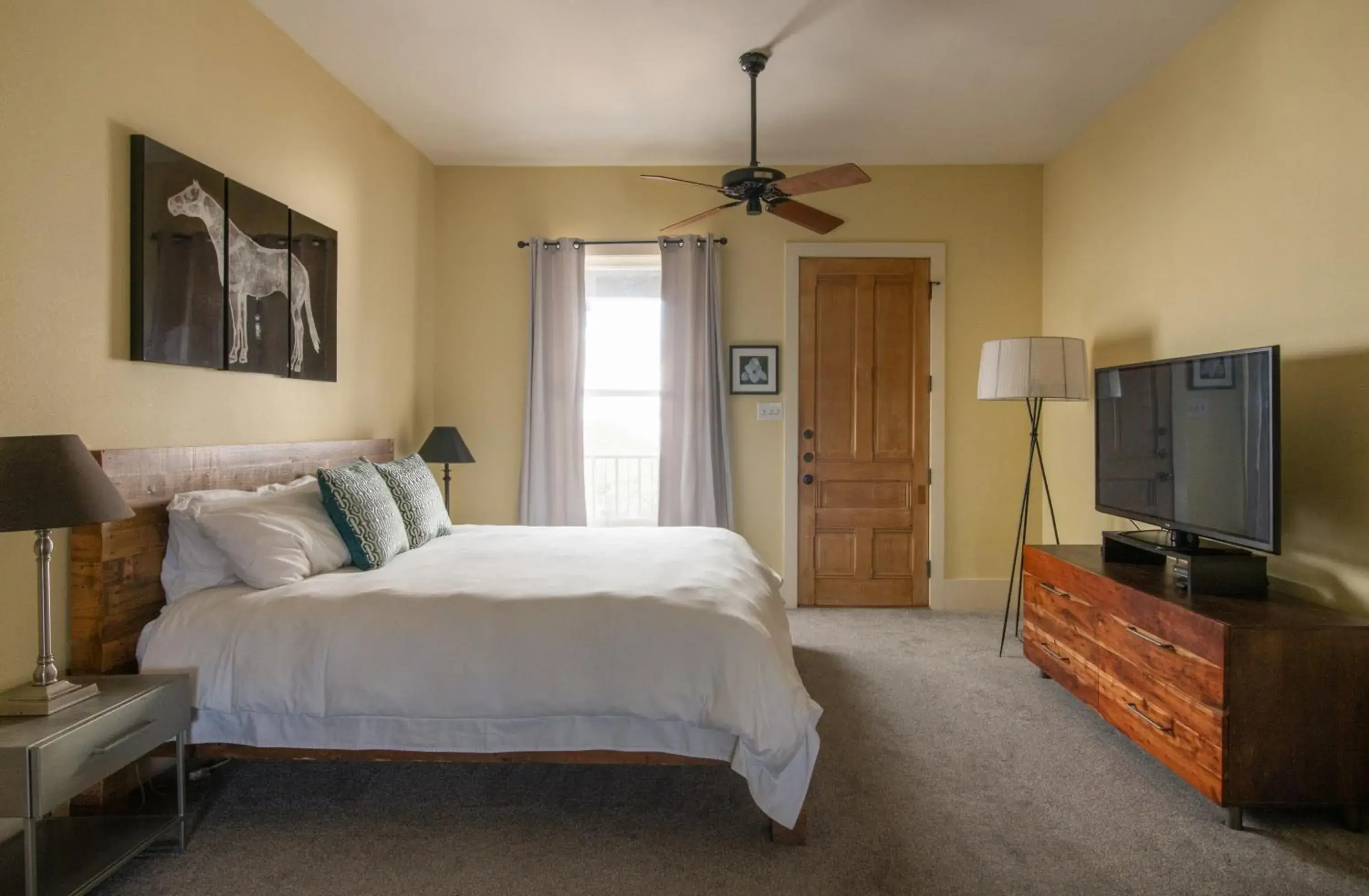 Deluxe King Room - Porter Room in Sage Hill Inn & Spa Deluxe King Room - Porter Room in Sage Hill Inn & Spa