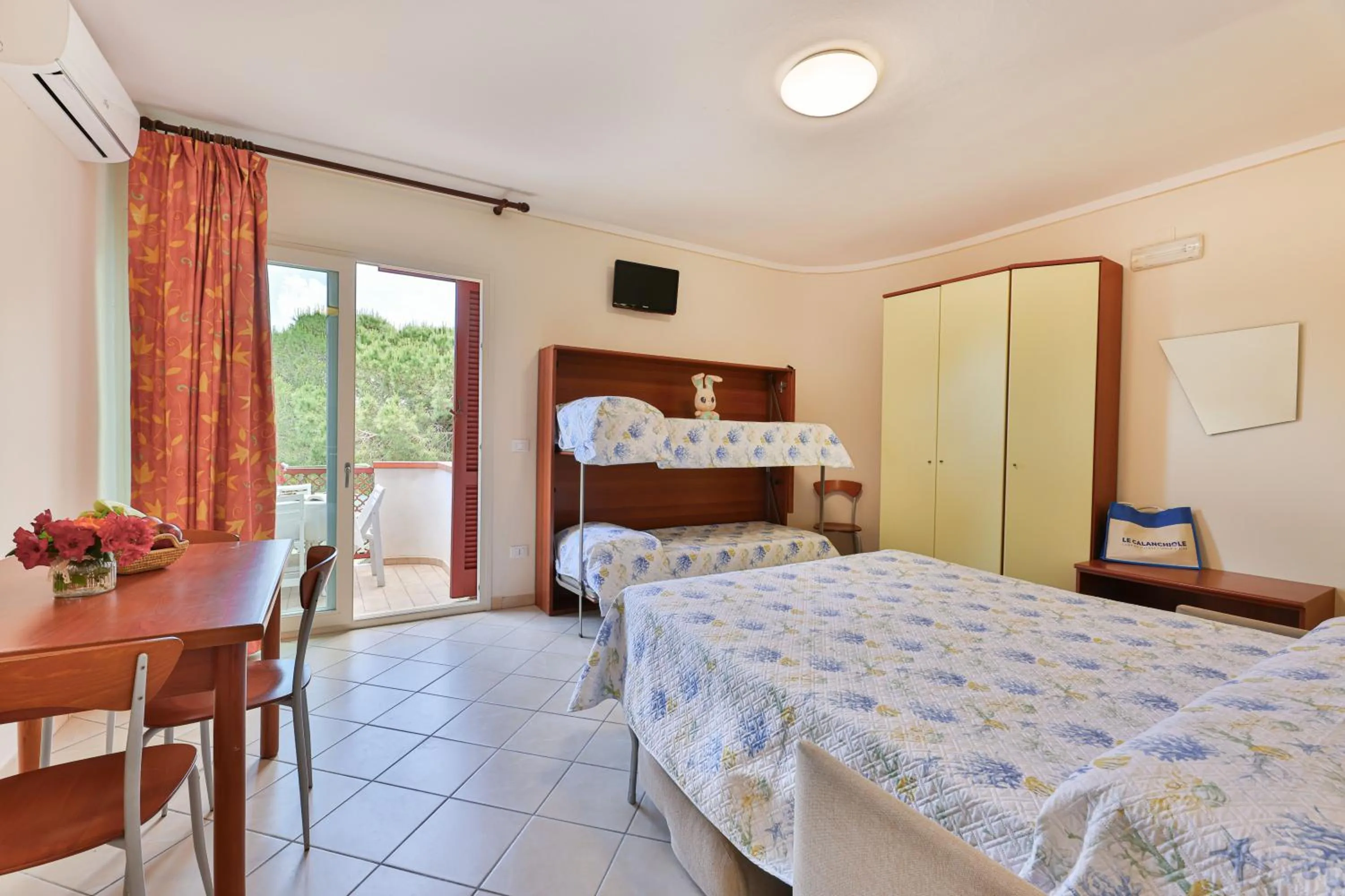 Bed in Camping Village Le Calanchiole