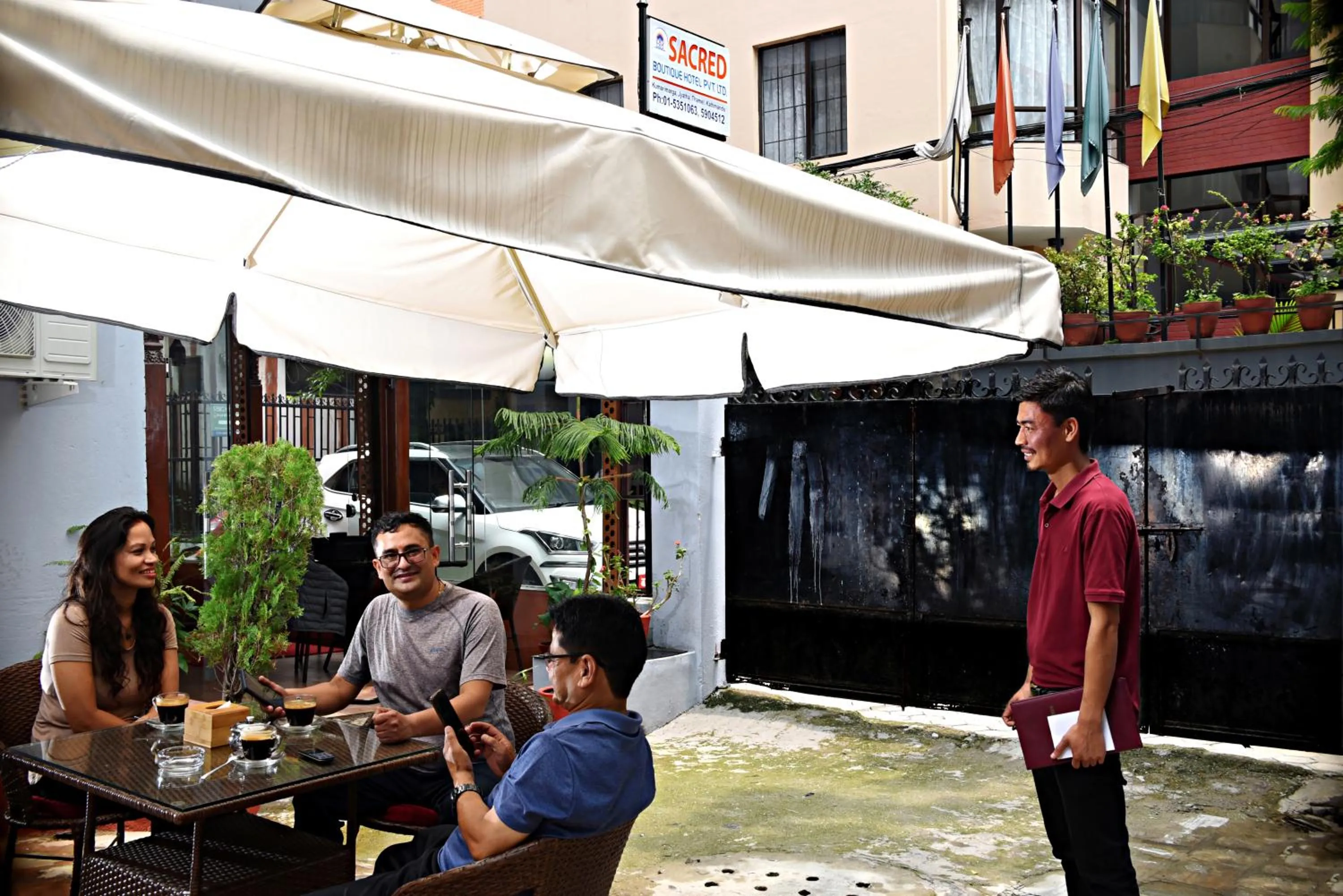 Restaurant/places to eat in Sacred Boutique Hotel