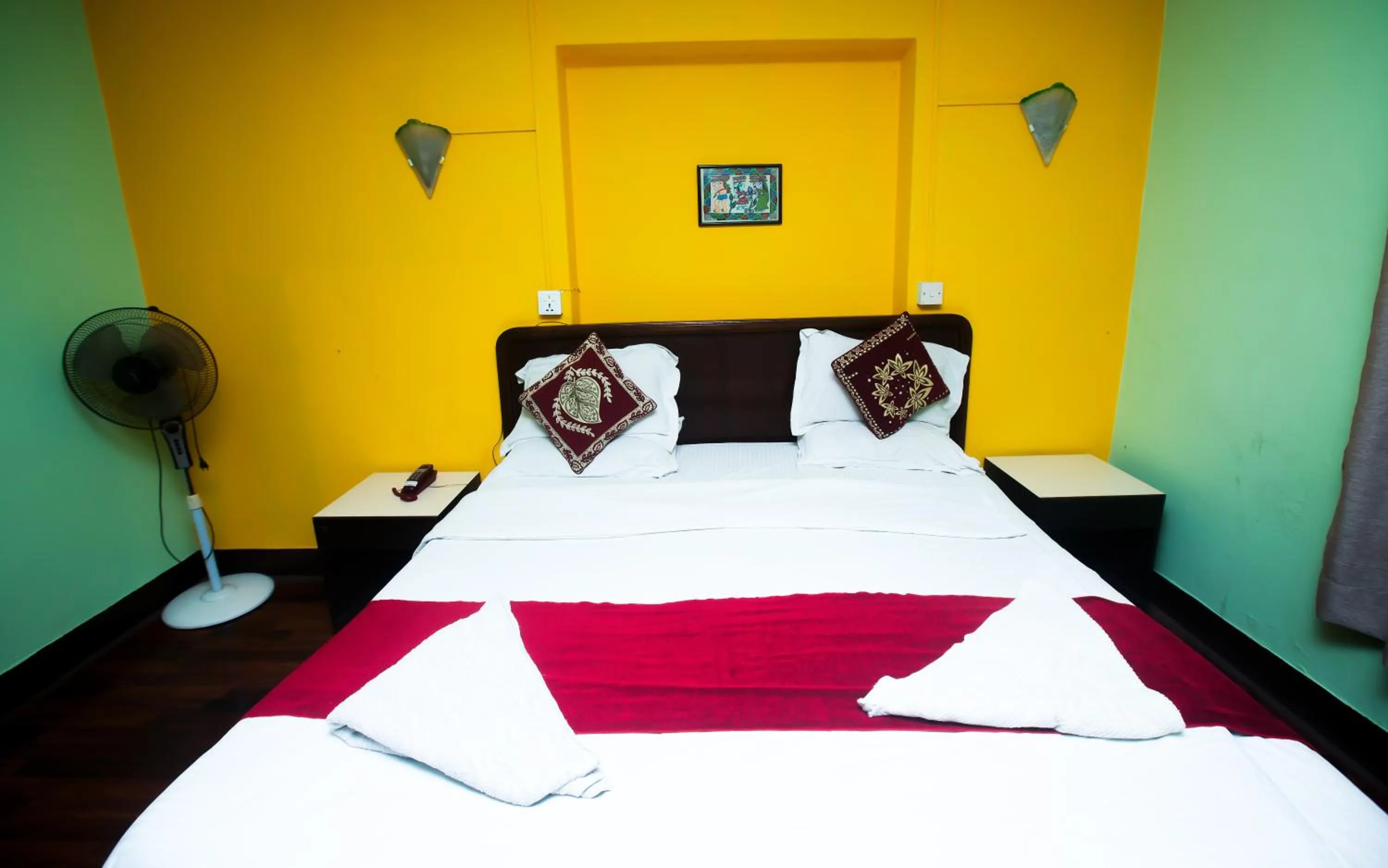 Restaurant/places to eat, Bed in Sacred Boutique Hotel