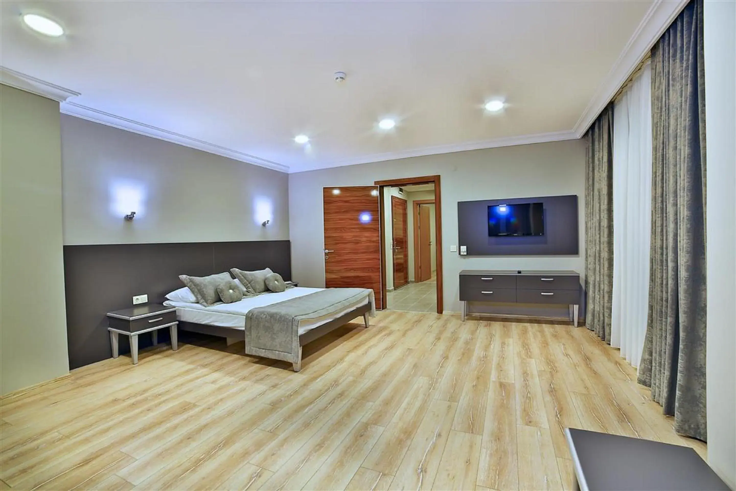 Photo of the whole room, Bed in The Hera Premium Hotels Photo of the whole room, Bed in The Hera Premium Hotels