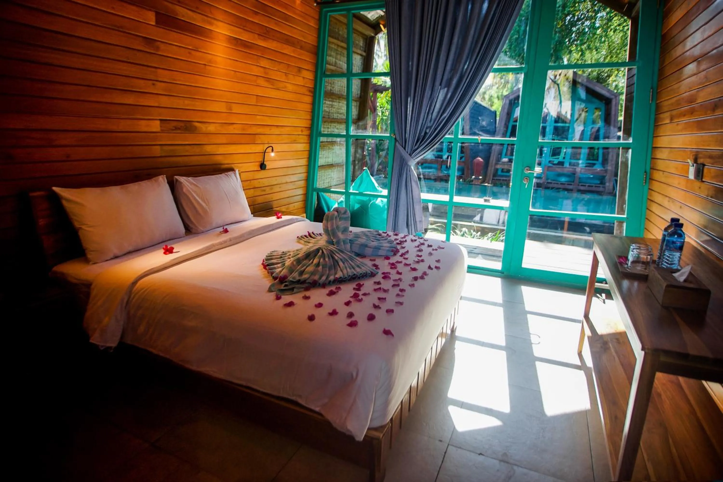 Photo of the whole room, Bed in Waras Villa