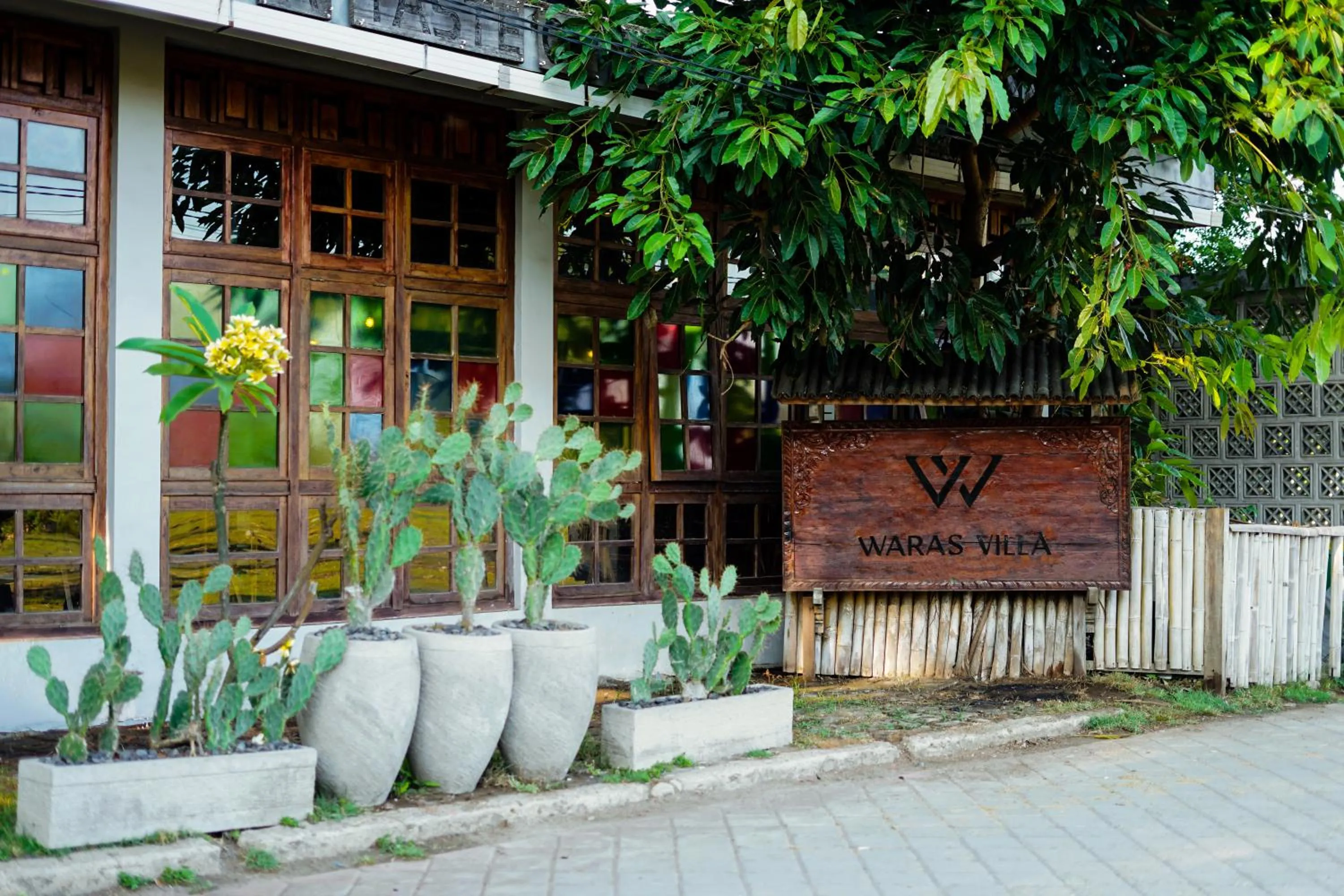Property building in Waras Villa