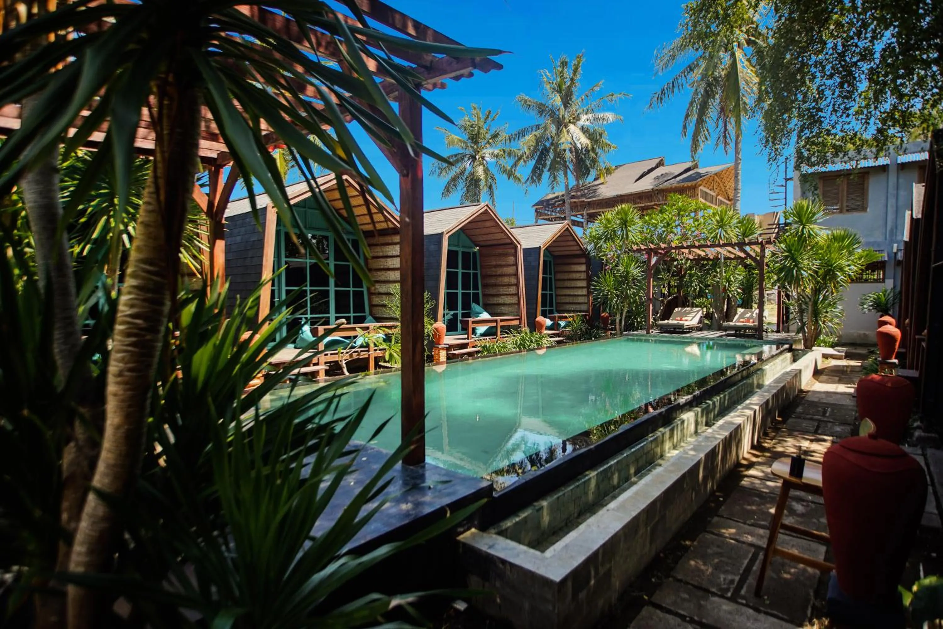 Day in Waras Villa