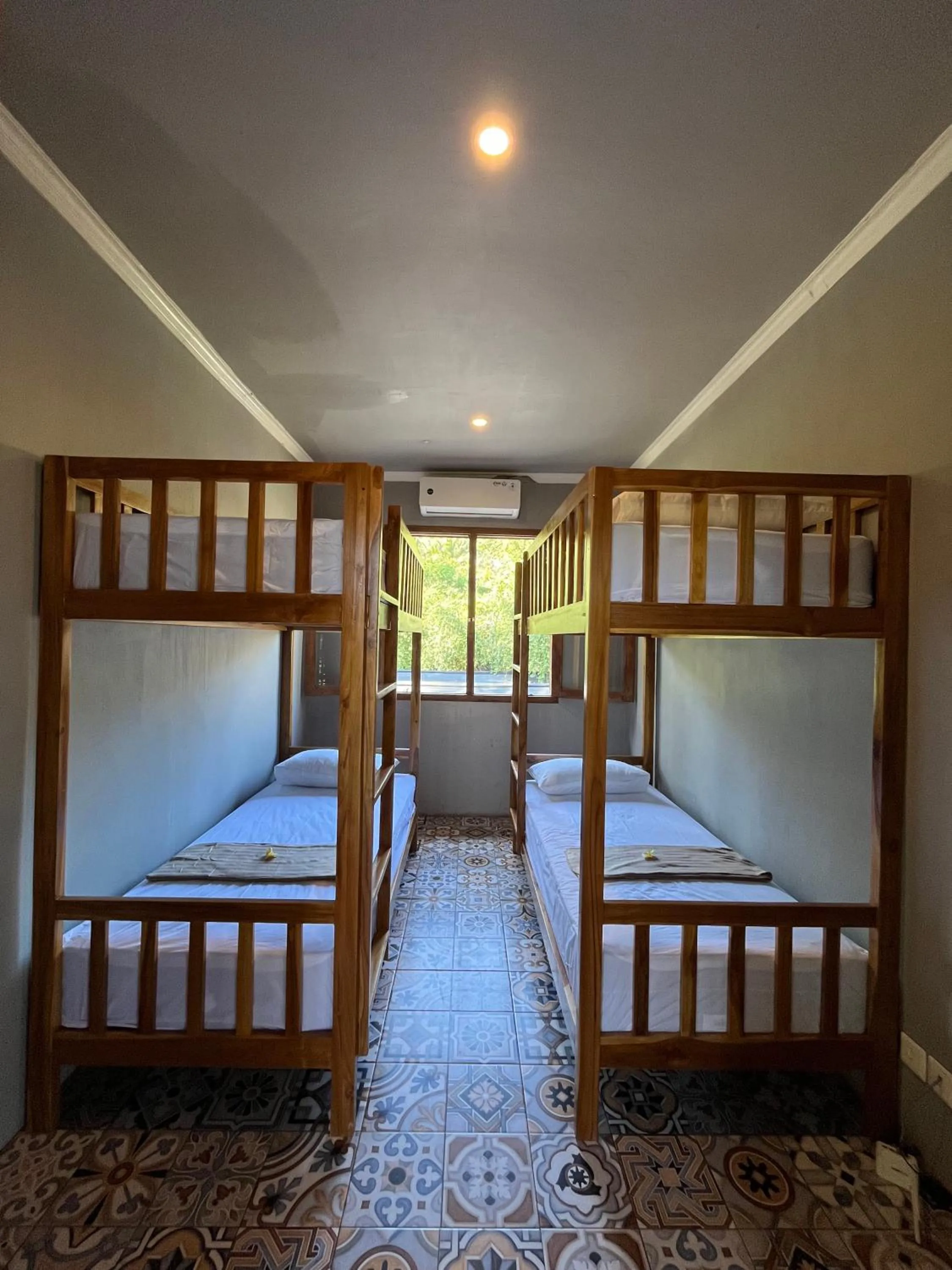 Photo of the whole room, Bed in Waras Villa
