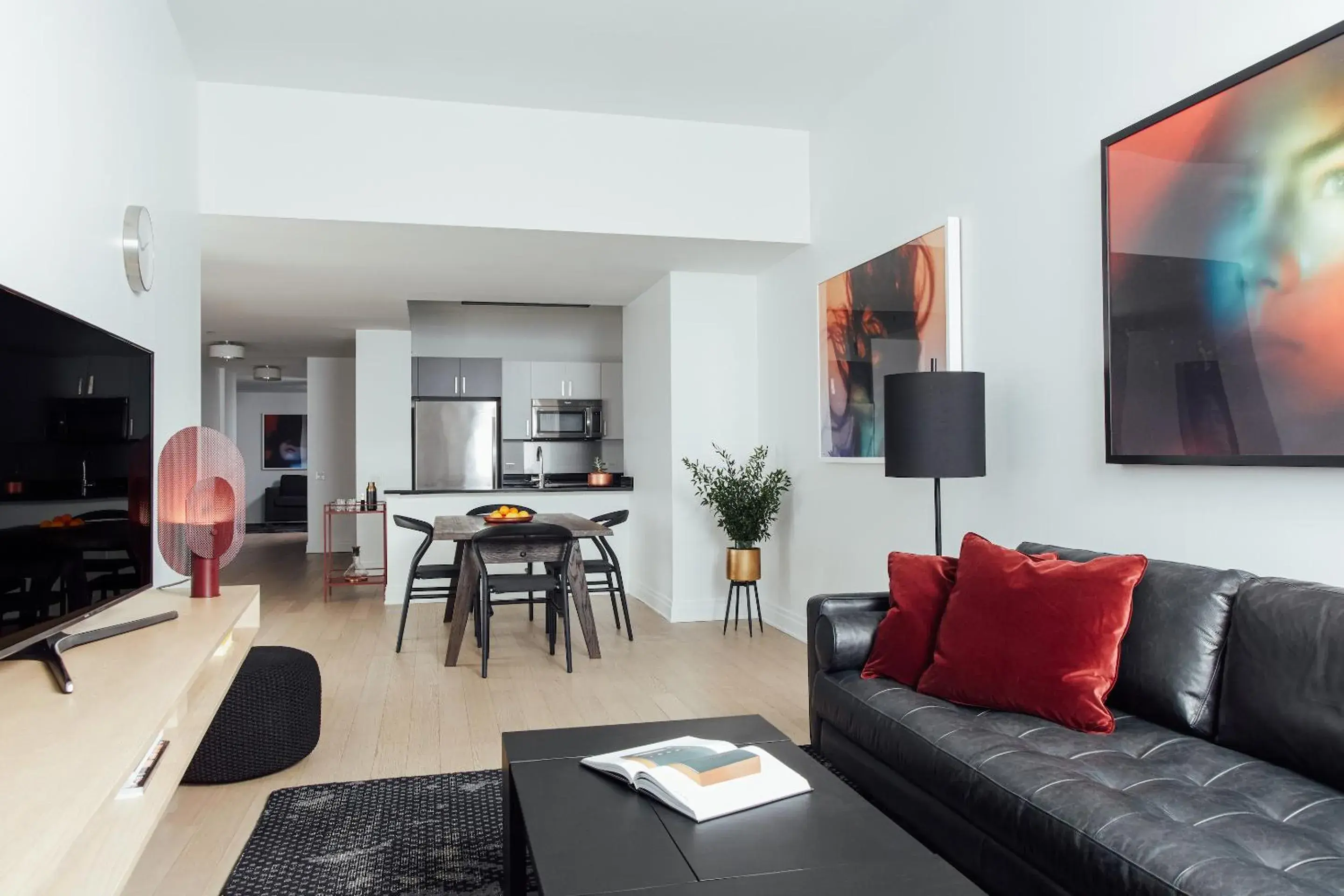 Living room in Mint House 70 Pine by Kasa Living room in Mint House 70 Pine by Kasa