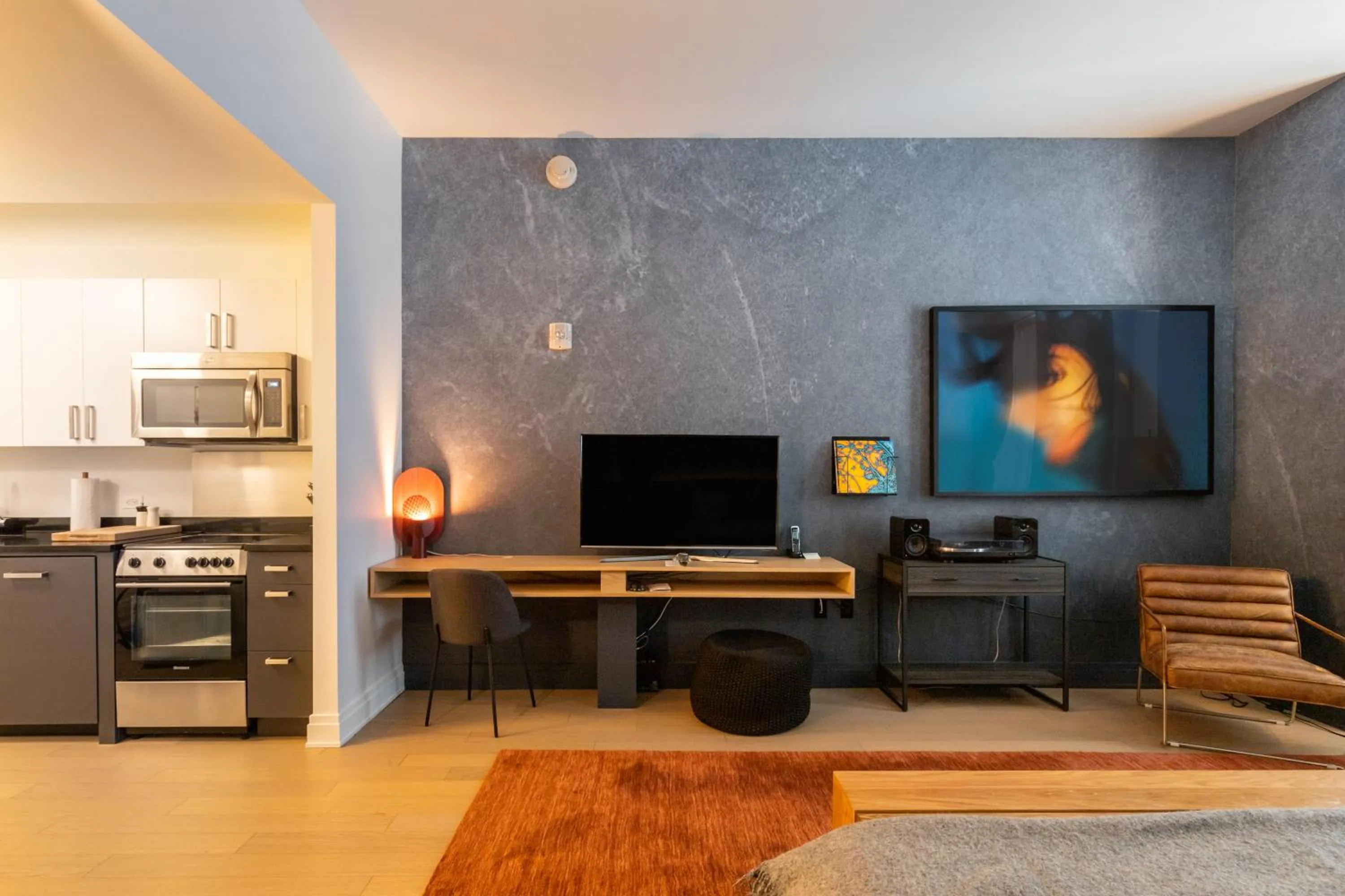 TV and multimedia in Mint House at 70 Pine