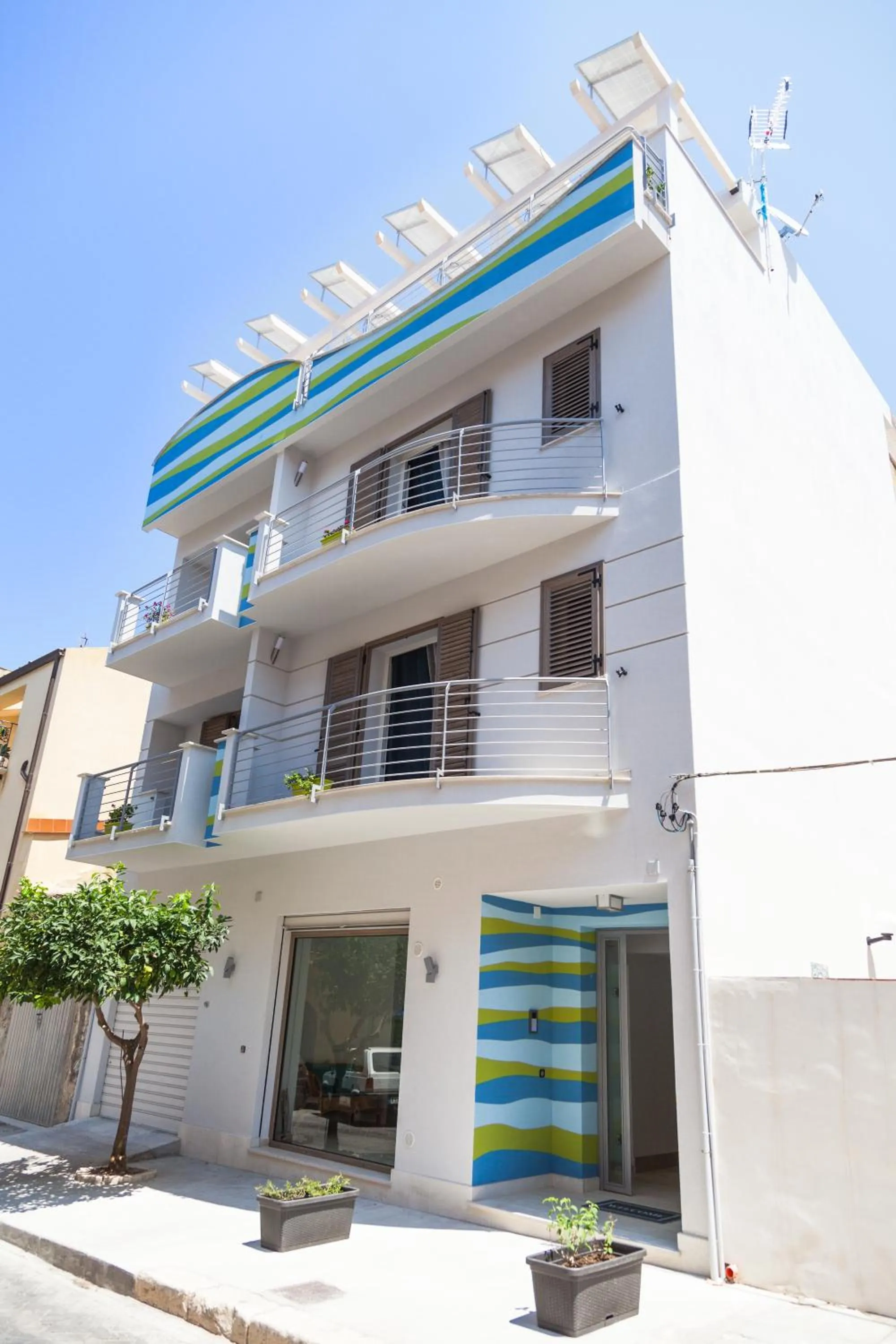 Facade/entrance in Stanze del Mare