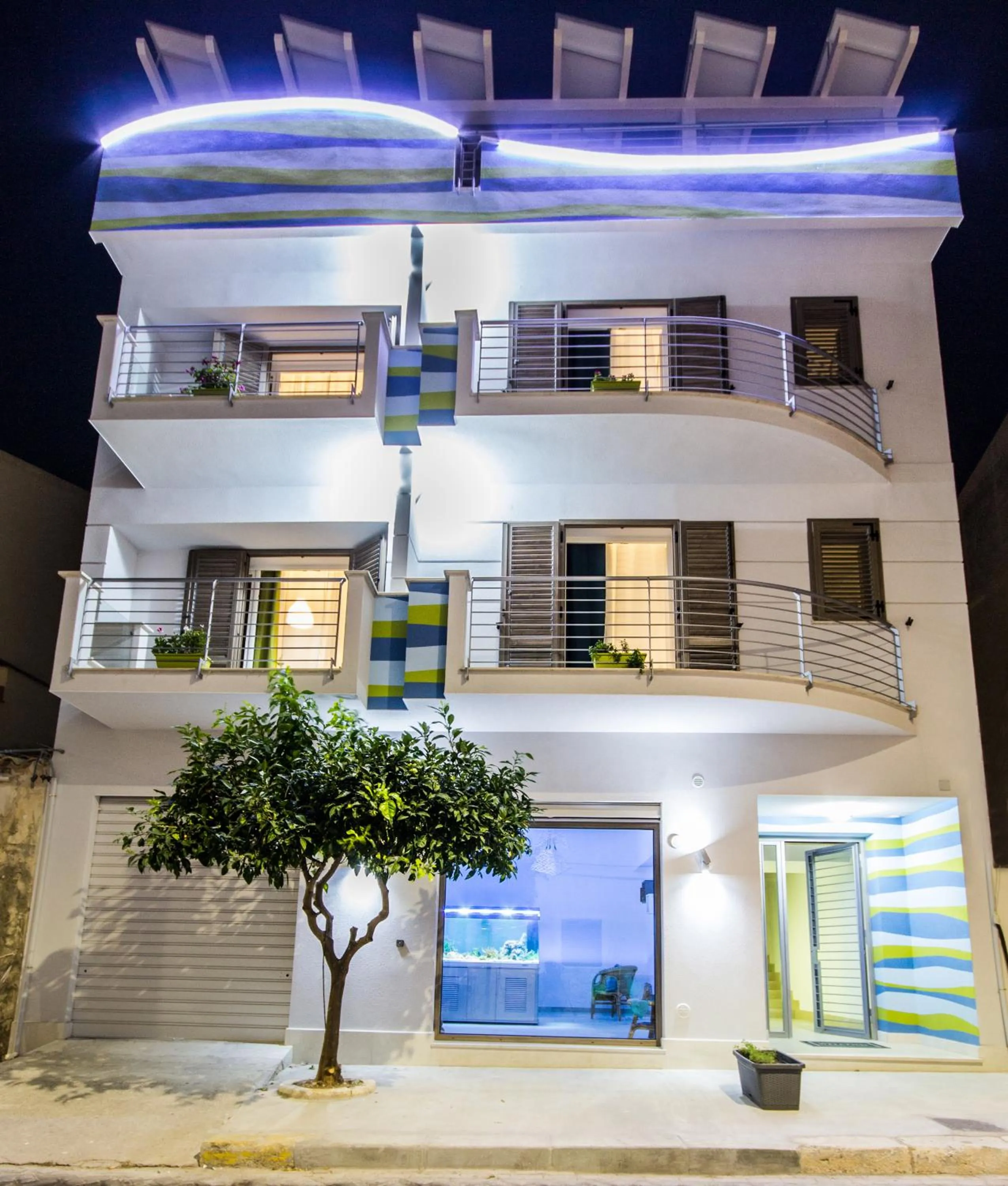 Facade/entrance in Stanze del Mare