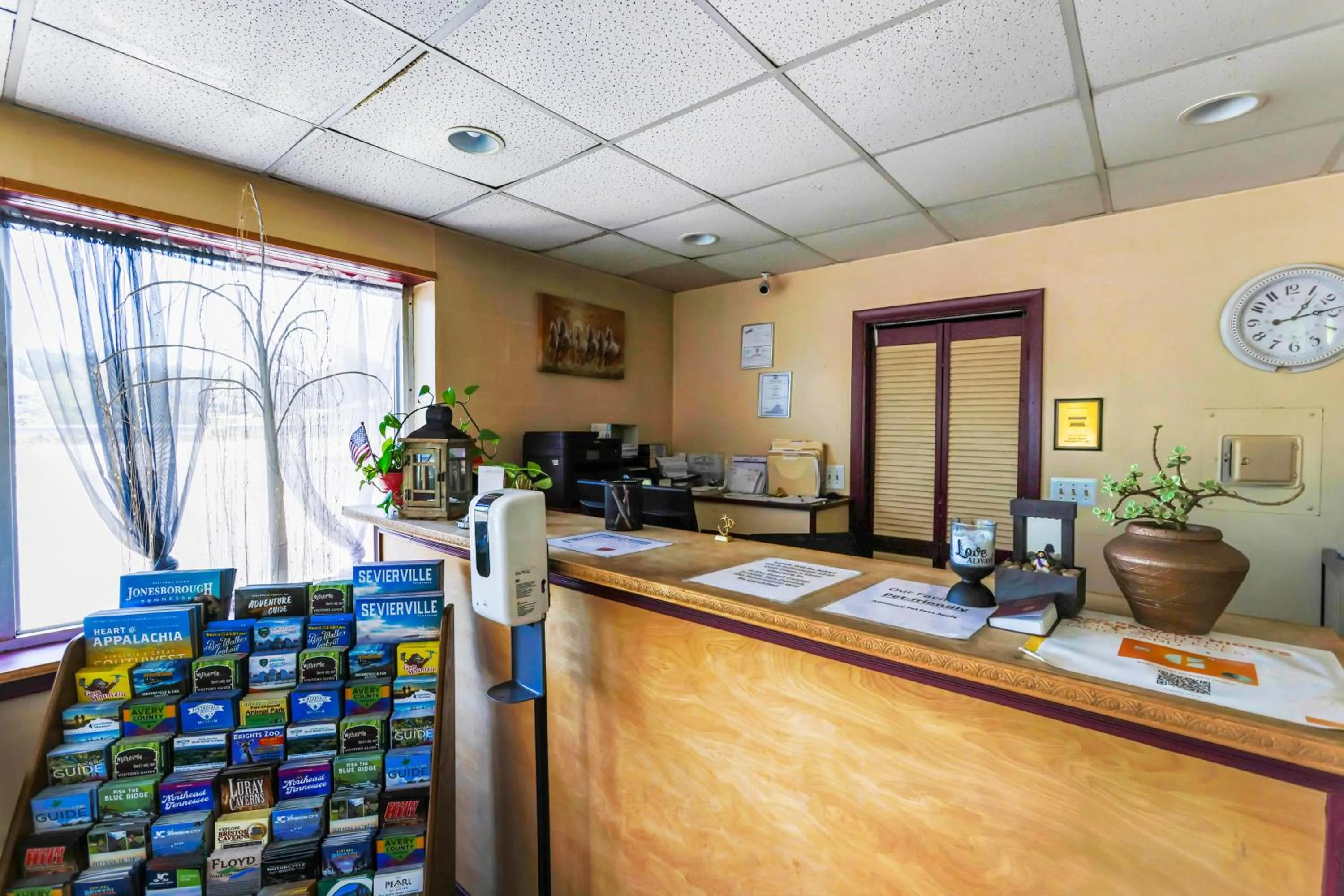 Lobby or reception in Edyn Hotel By Townhouse Wytheville US 52