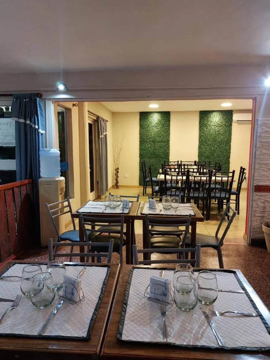 Restaurant/places to eat in Hotel Cesar