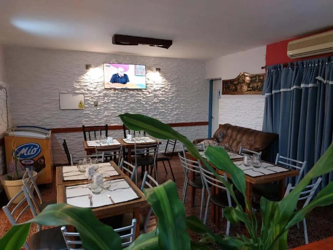 Restaurant/places to eat in Hotel Cesar