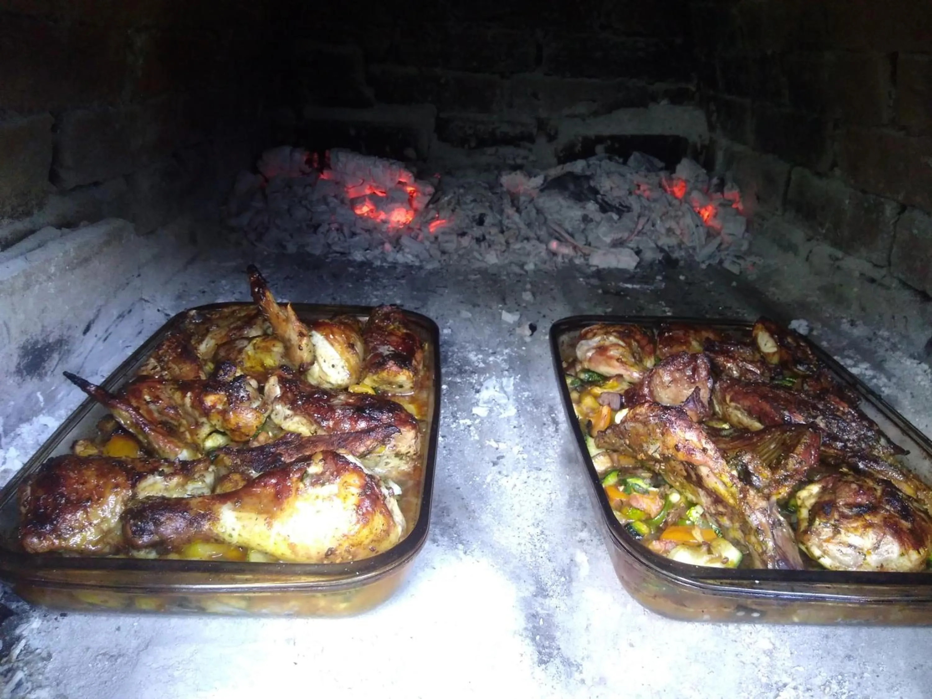 Restaurant/places to eat in Granja La Lechuza Ecolodge