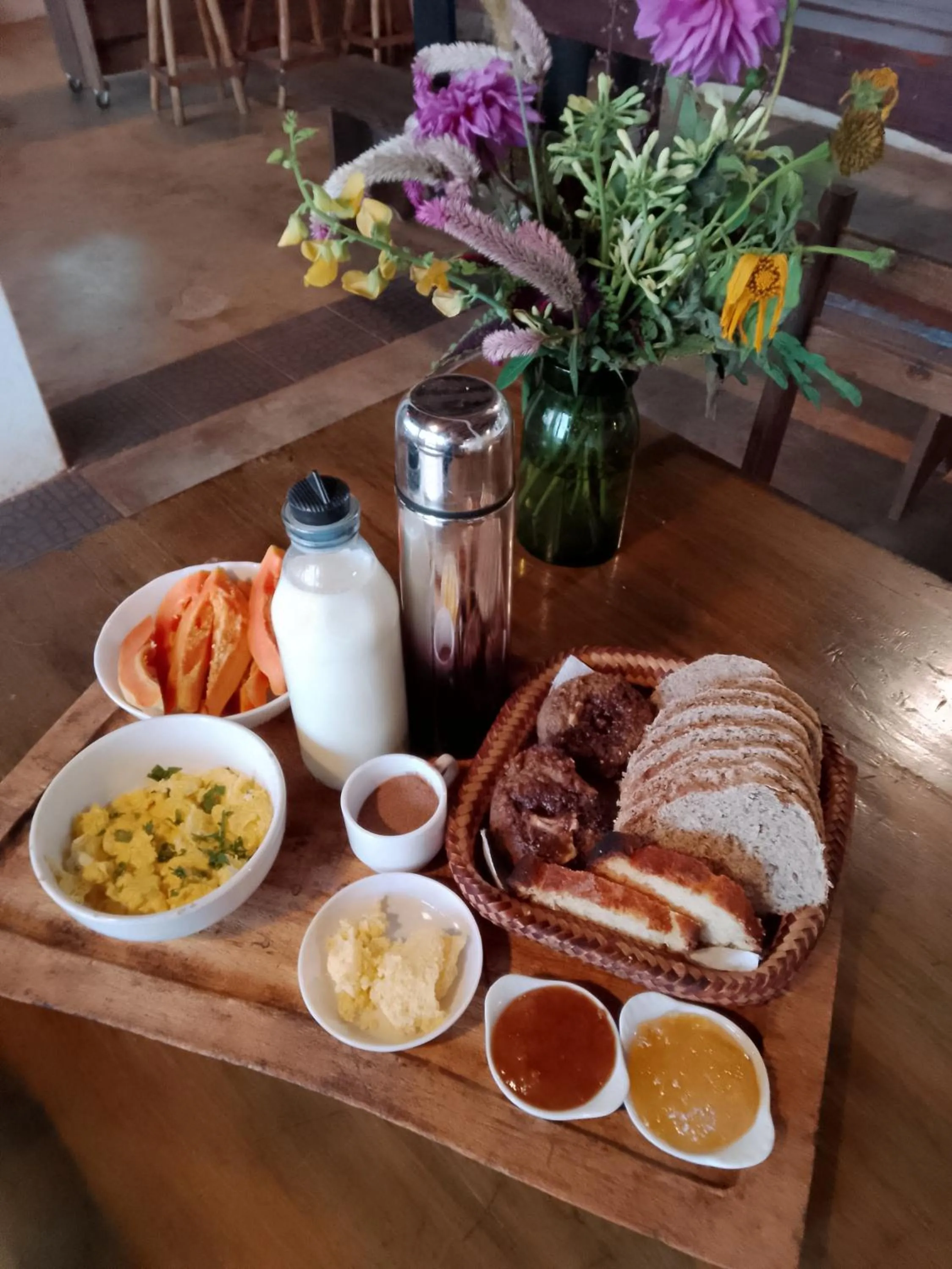 Restaurant/places to eat in Granja La Lechuza Ecolodge