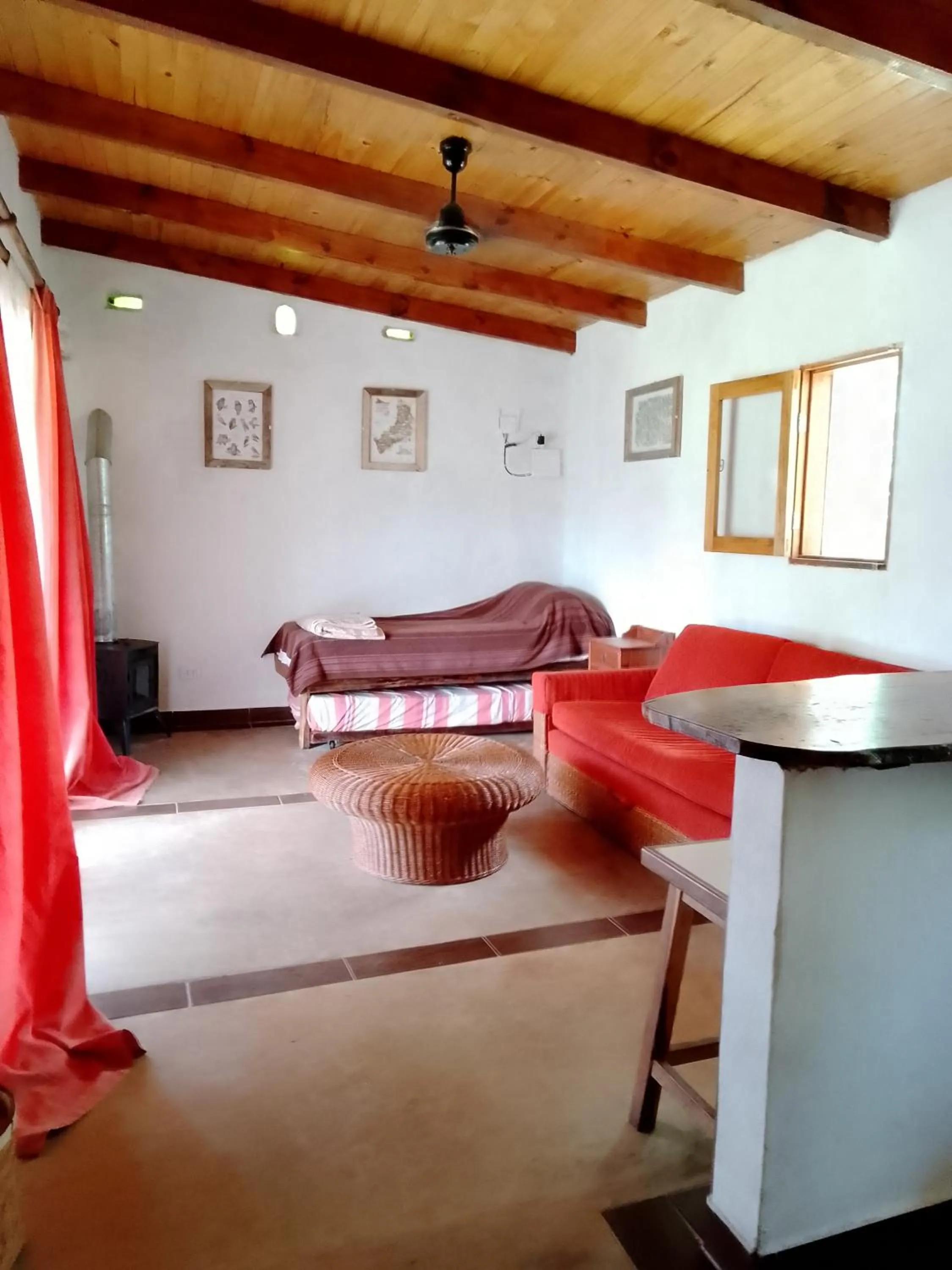 Living room in Granja La Lechuza Ecolodge