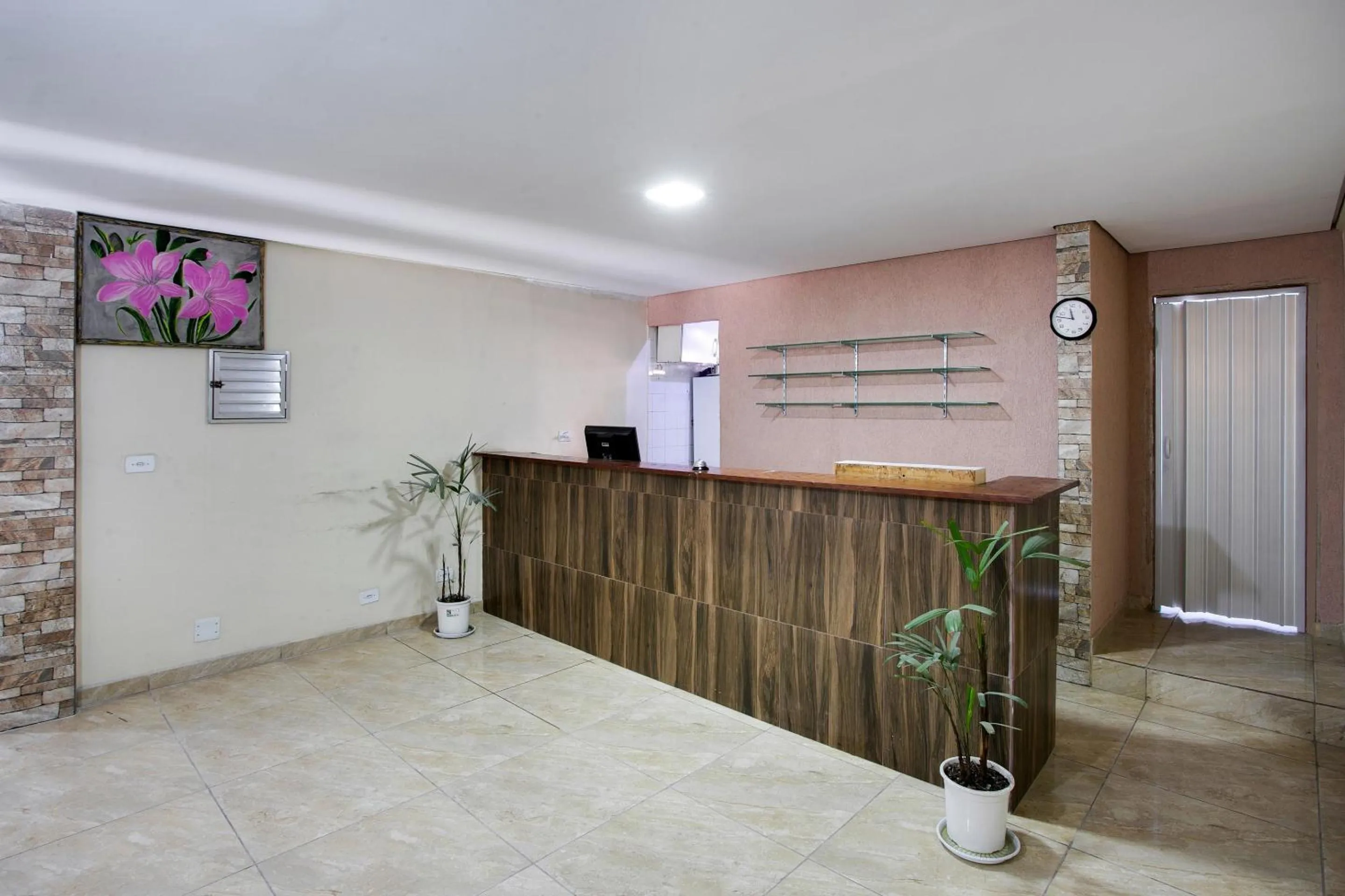 Lobby or reception in OYO Hotel Boneville, São Paulo