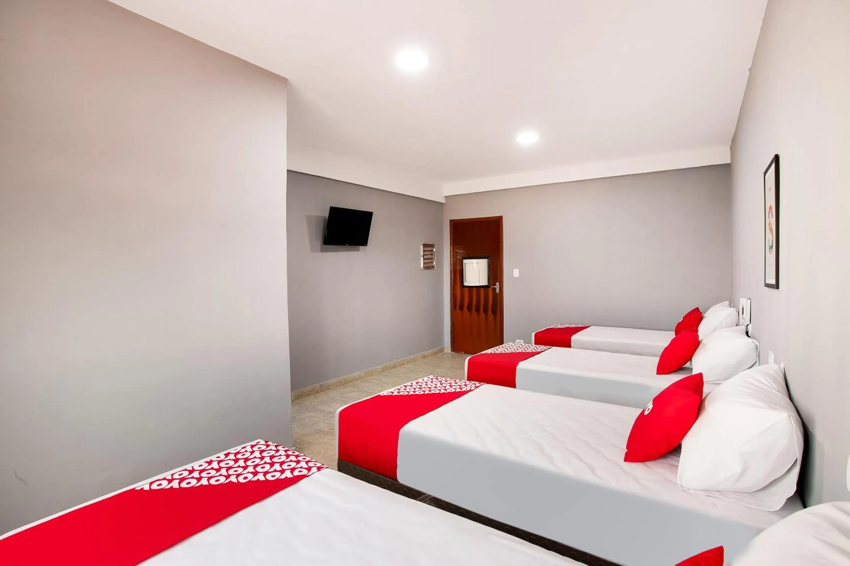 Bedroom, Bed in OYO Hotel Boneville, São Paulo