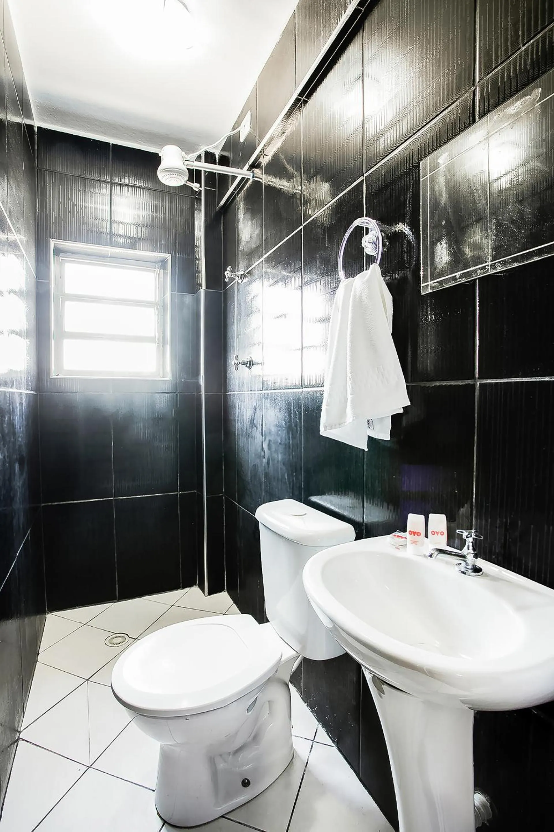 Bathroom in OYO Hotel Boneville, São Paulo