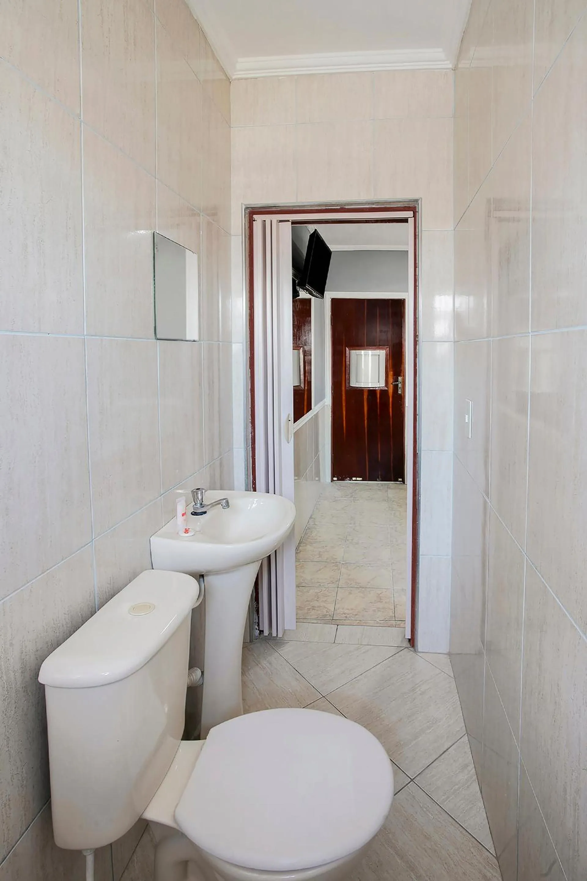 Bathroom in OYO Hotel Boneville, São Paulo