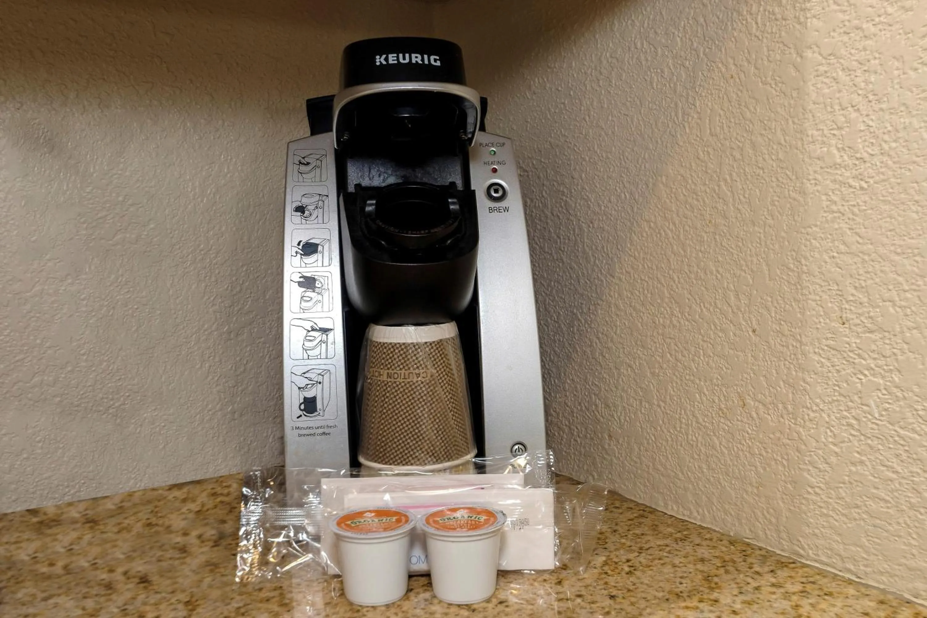 Photo of the whole room in Red Roof Inn Yemassee