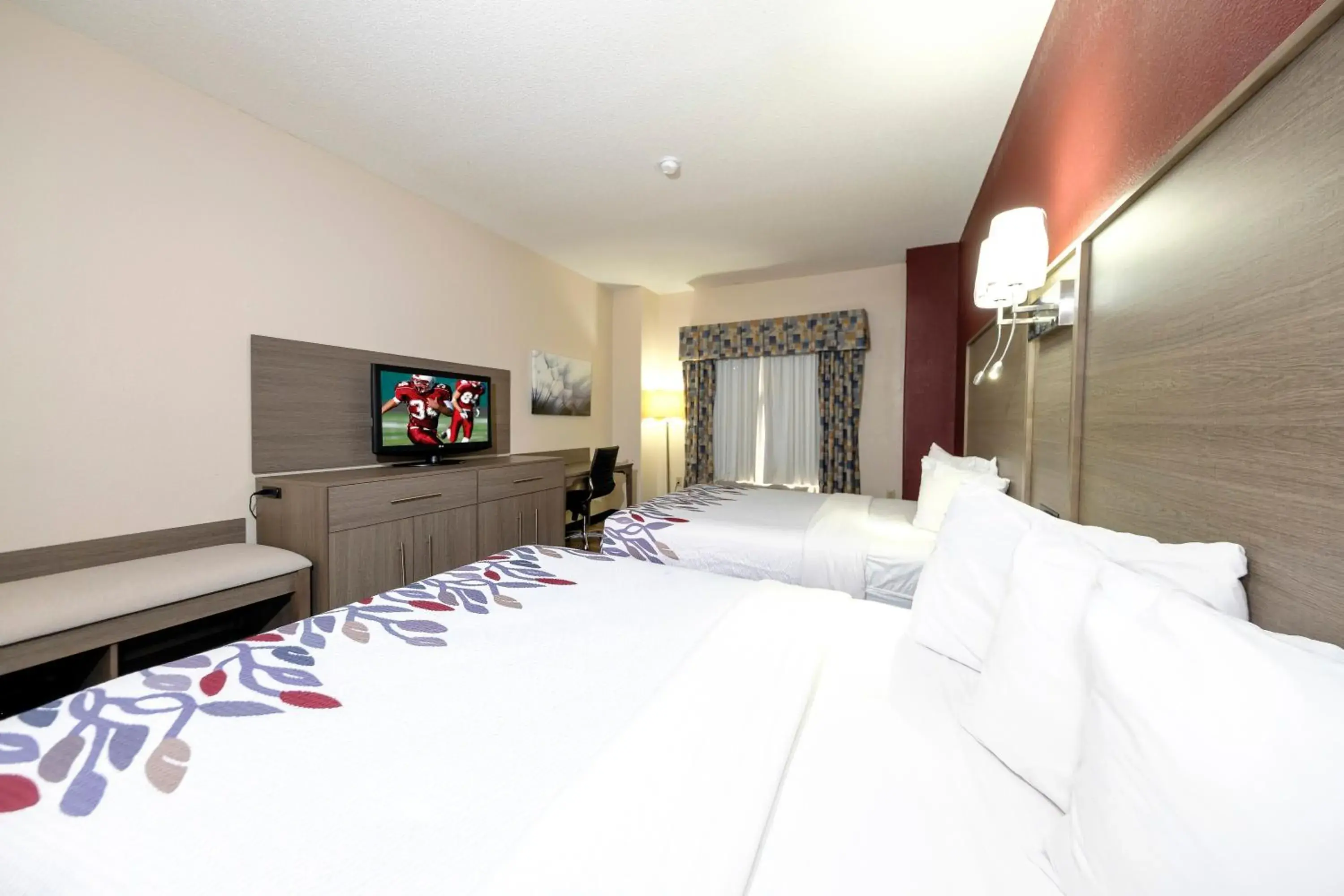 Photo of the whole room, Bed in Red Roof Inn Yemassee Photo of the whole room, Bed in Red Roof Inn Yemassee