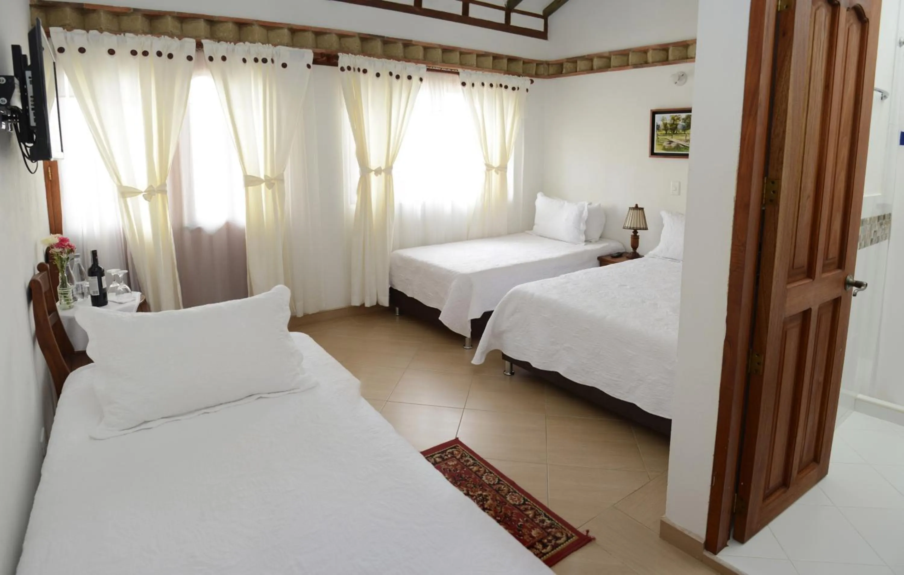 Photo of the whole room, Bed in Hotel Villa del Angel