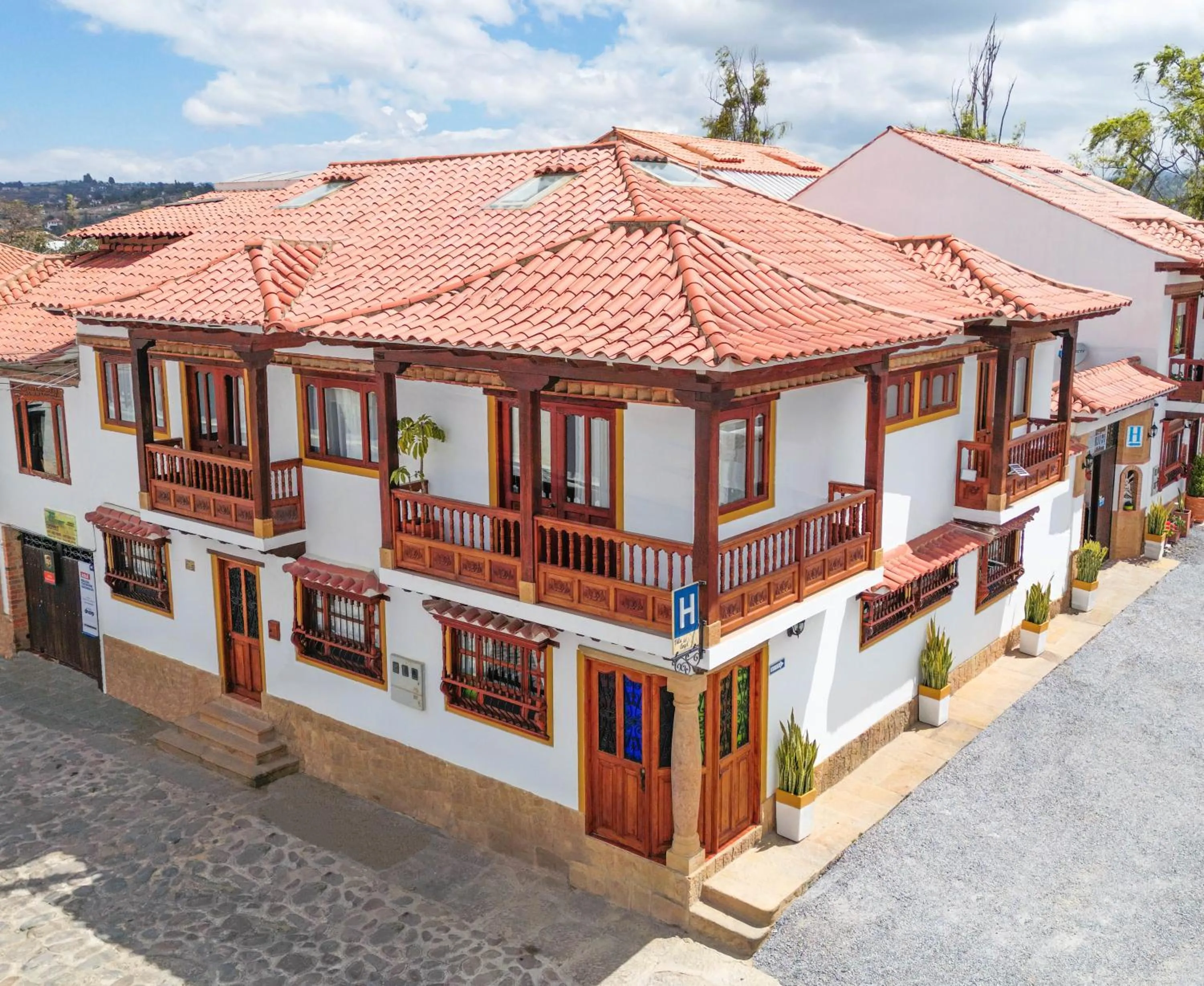 Property building in Hotel Villa del Angel
