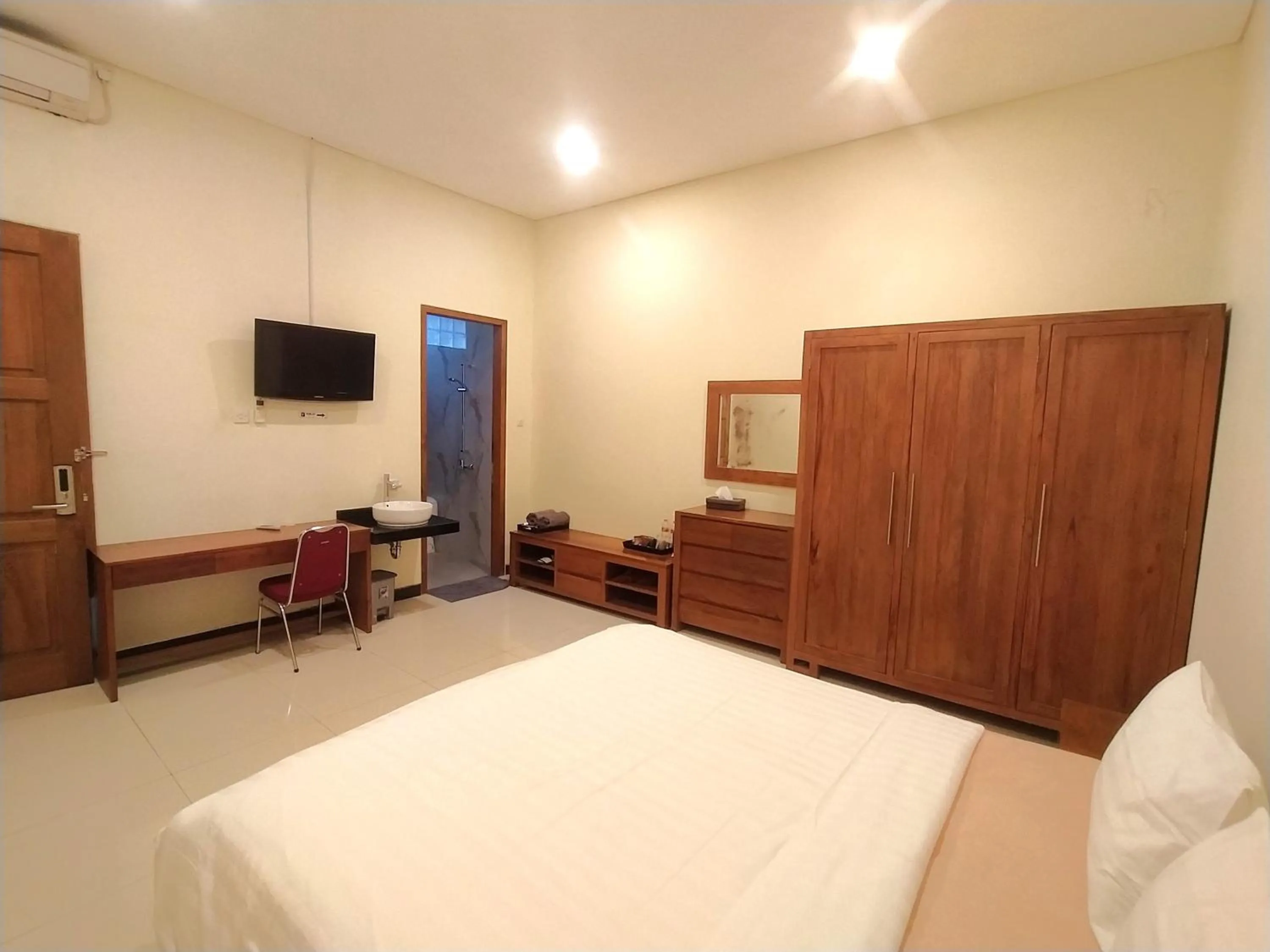 Bed in Alloro Boutique Hotel Pacitan