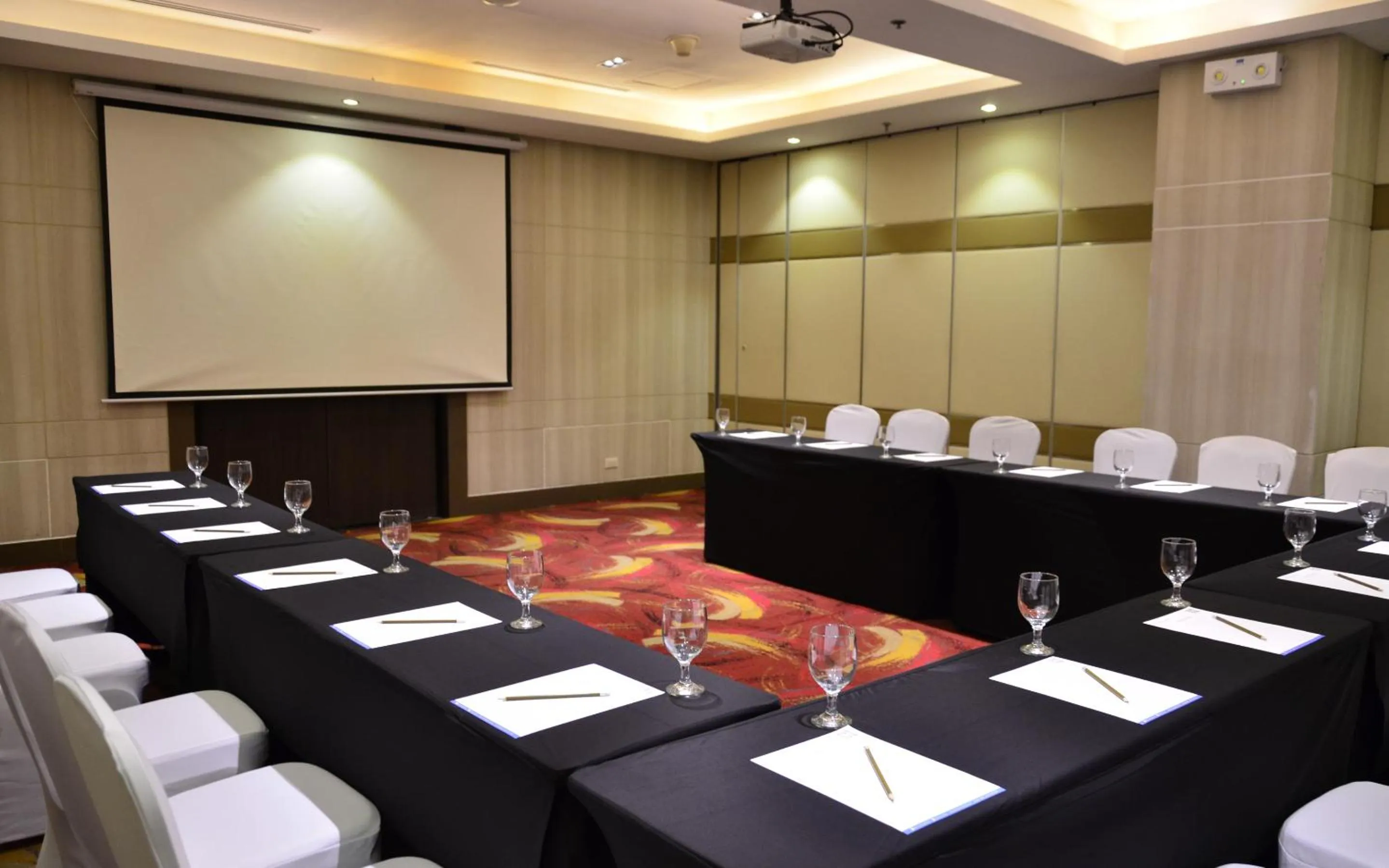 Meeting/conference room in Belmont Hotel Manila near NAIA Terminal 3 MNL