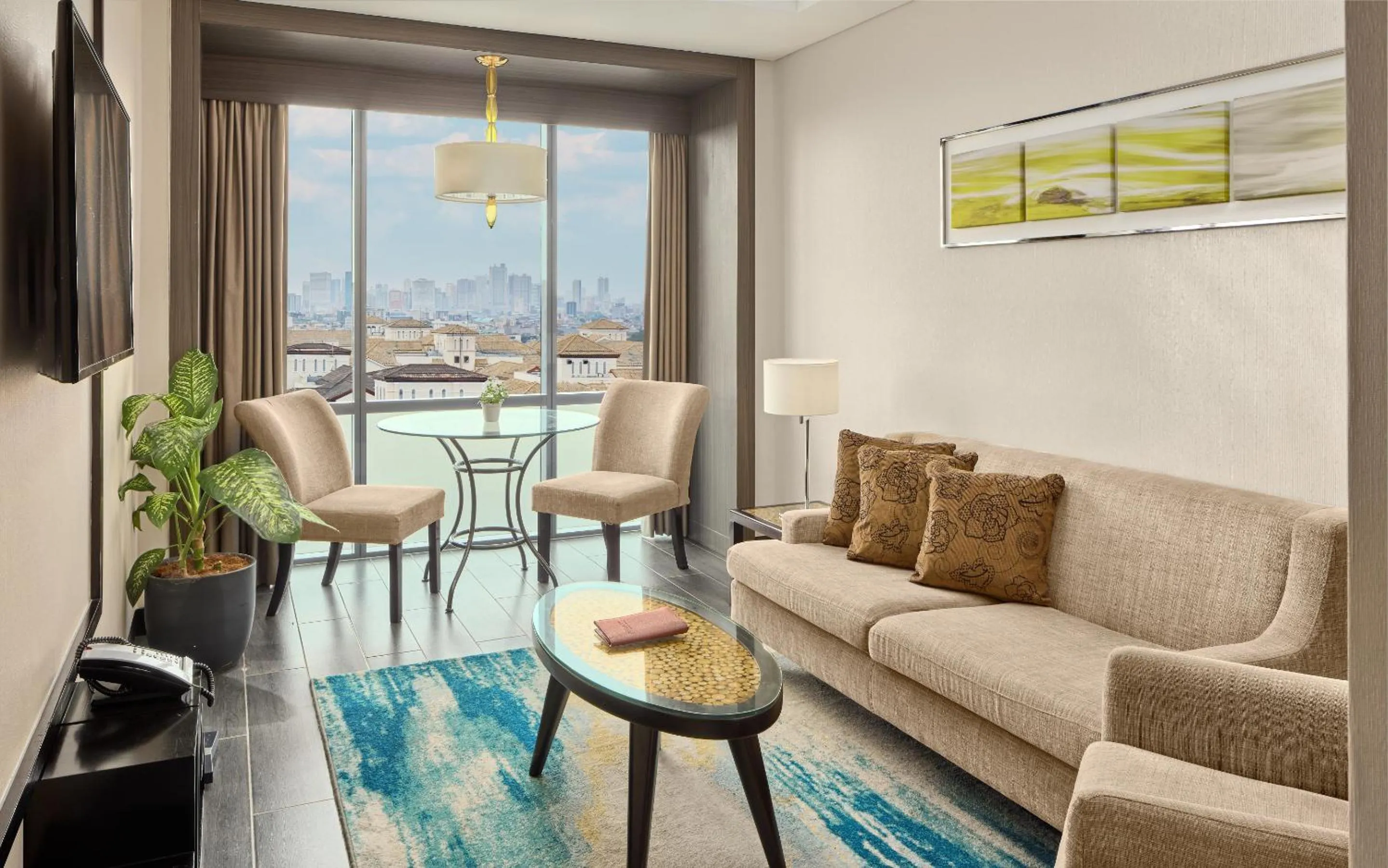 TV and multimedia in Belmont Hotel Manila near NAIA Terminal 3 MNL