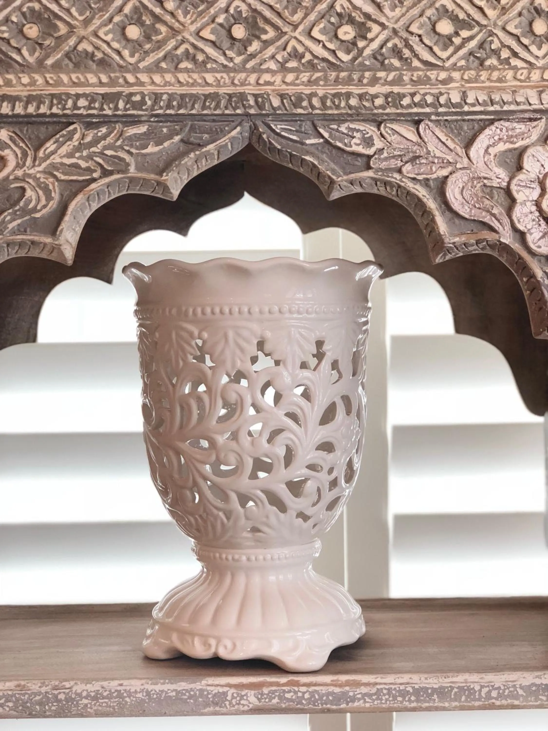 Decorative detail in Henrosa Hotel