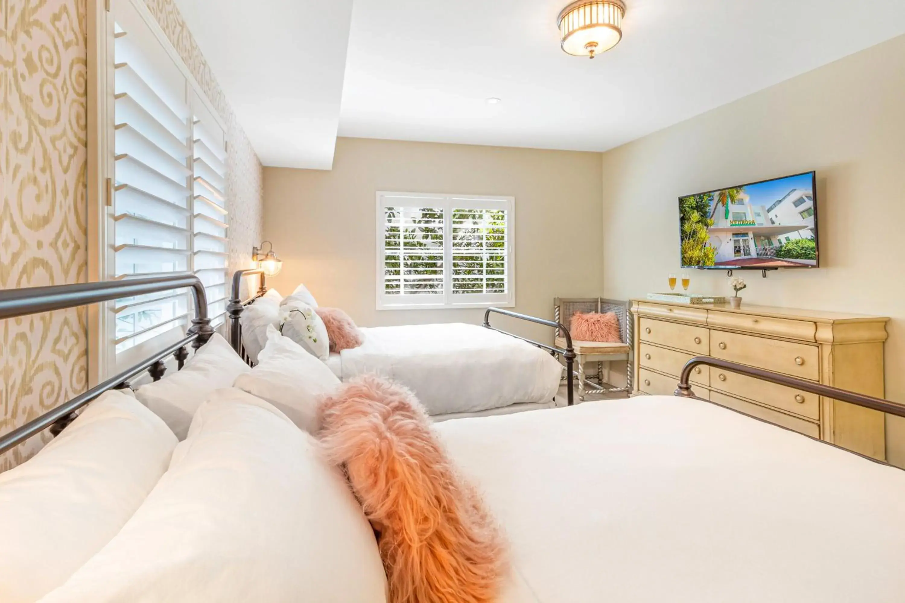 Bed in Henrosa Hotel Bed in Henrosa Hotel