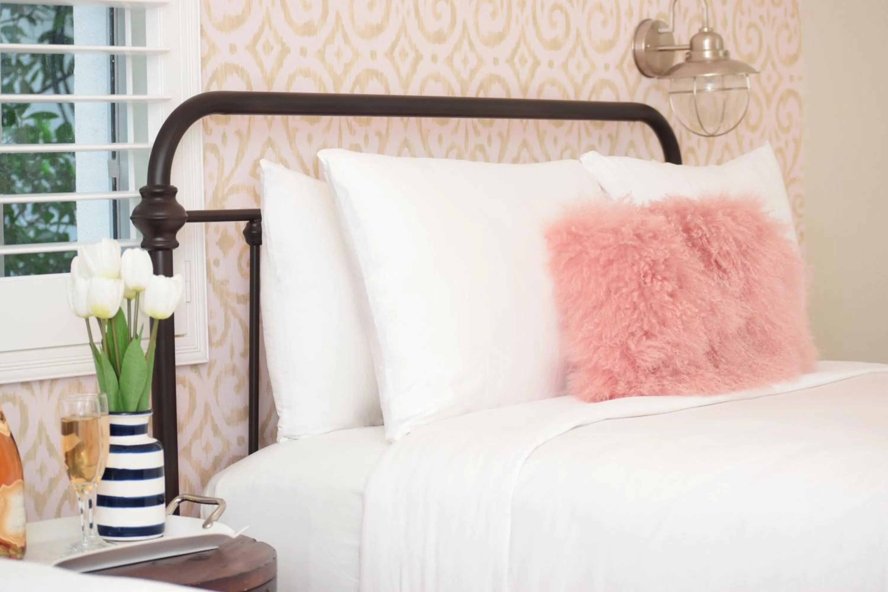 Decorative detail, Bed in Henrosa Hotel