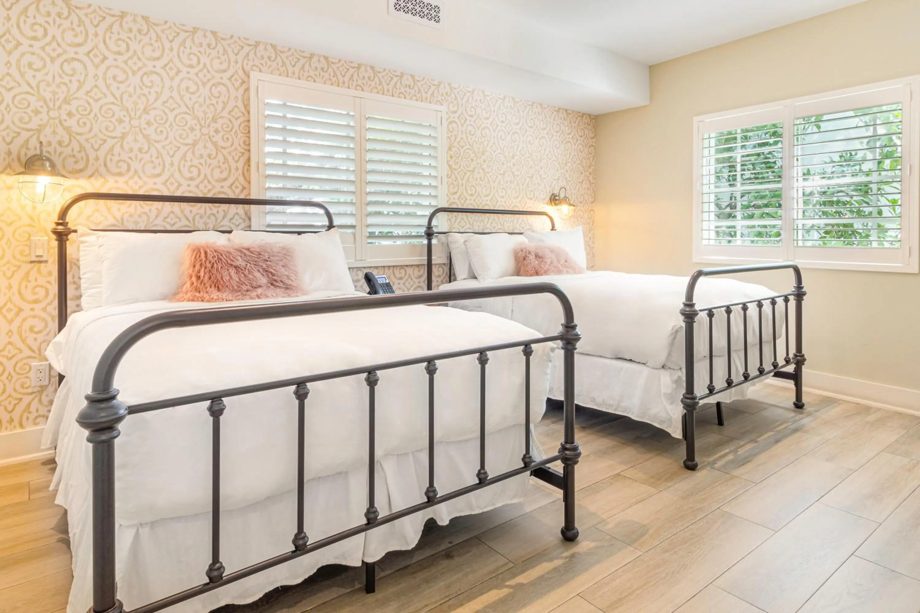 Bed in Henrosa Hotel