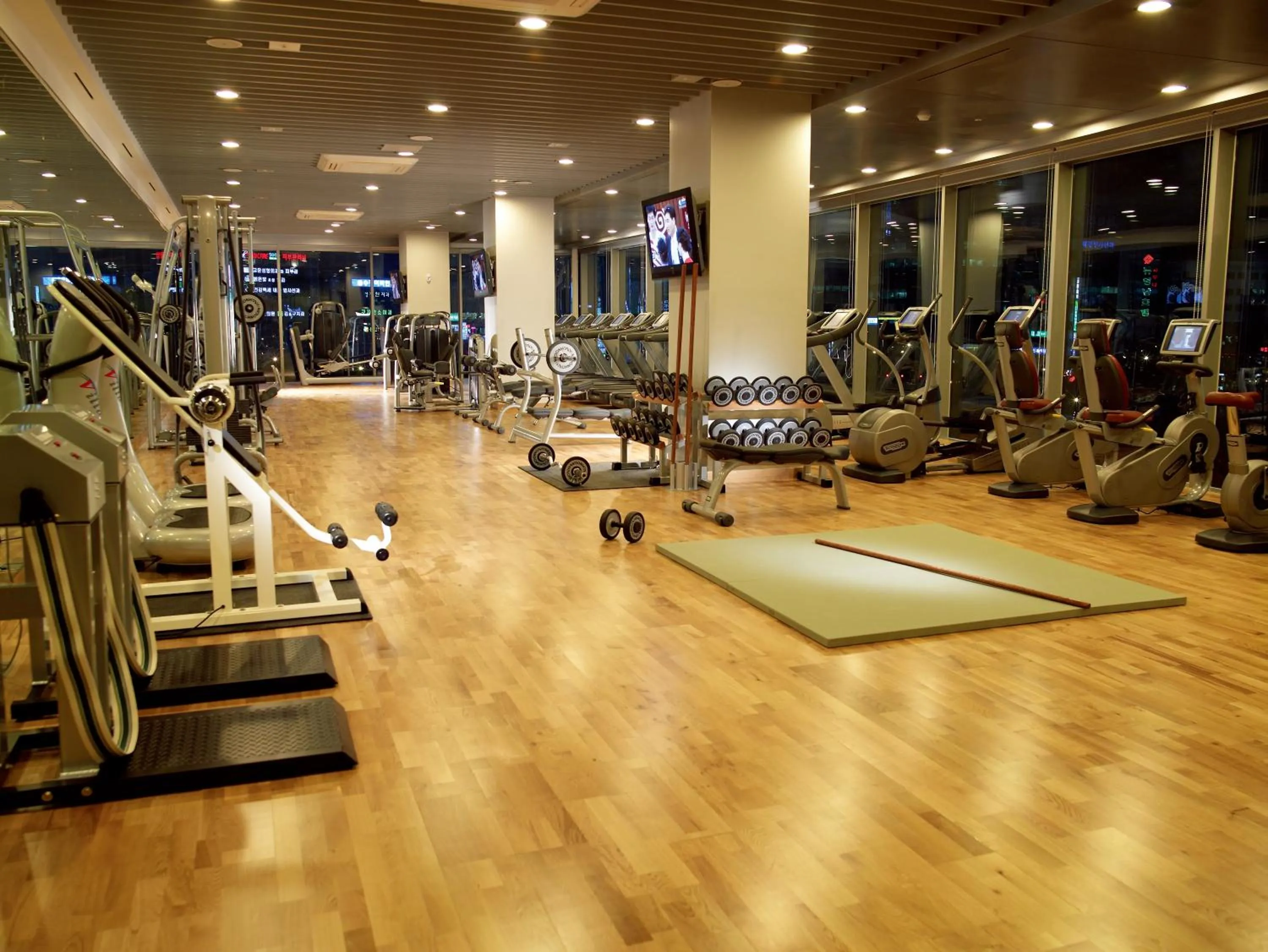 Fitness centre/facilities in Daegu Grand Hotel