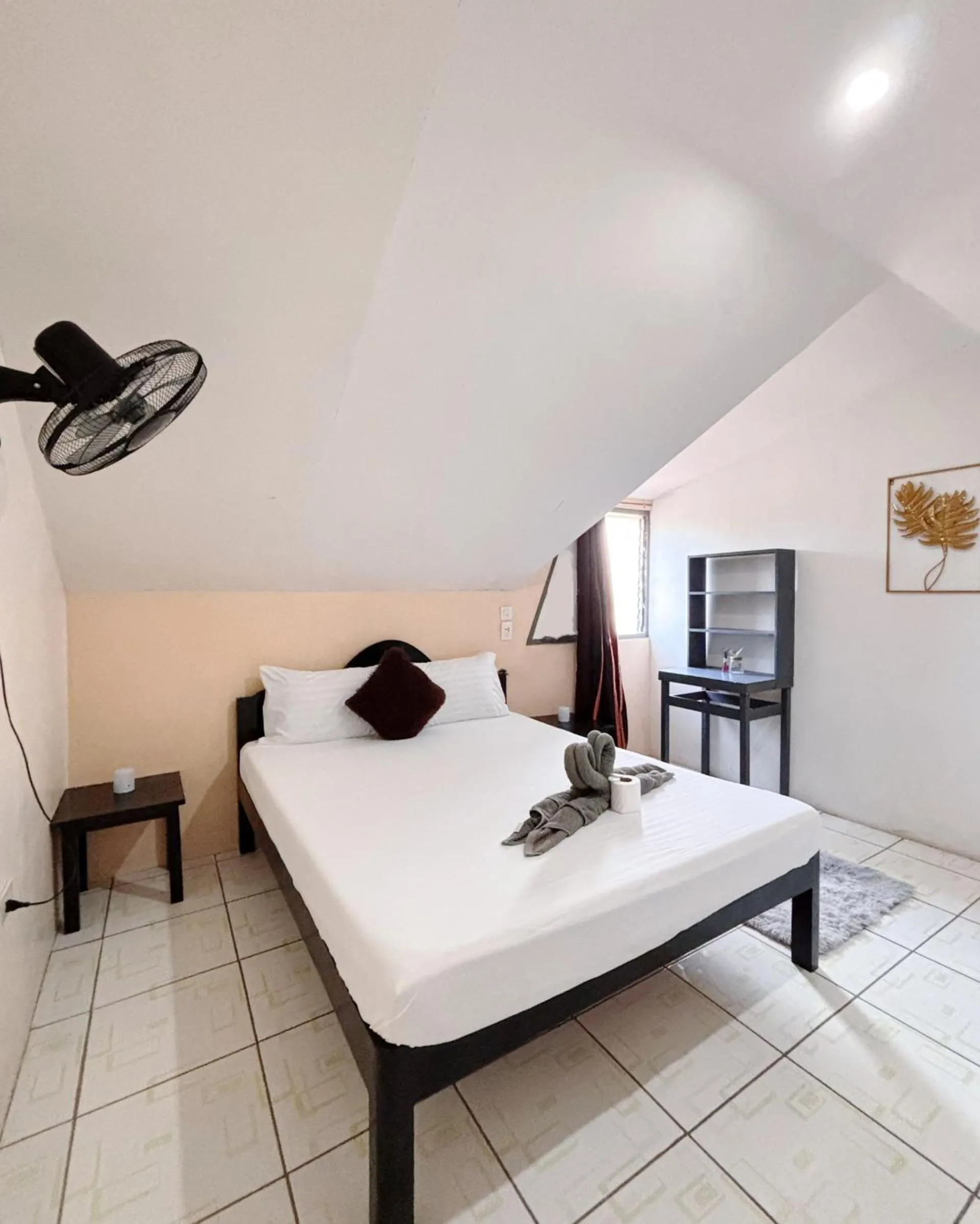 Bed in Hotel Sisters Inn