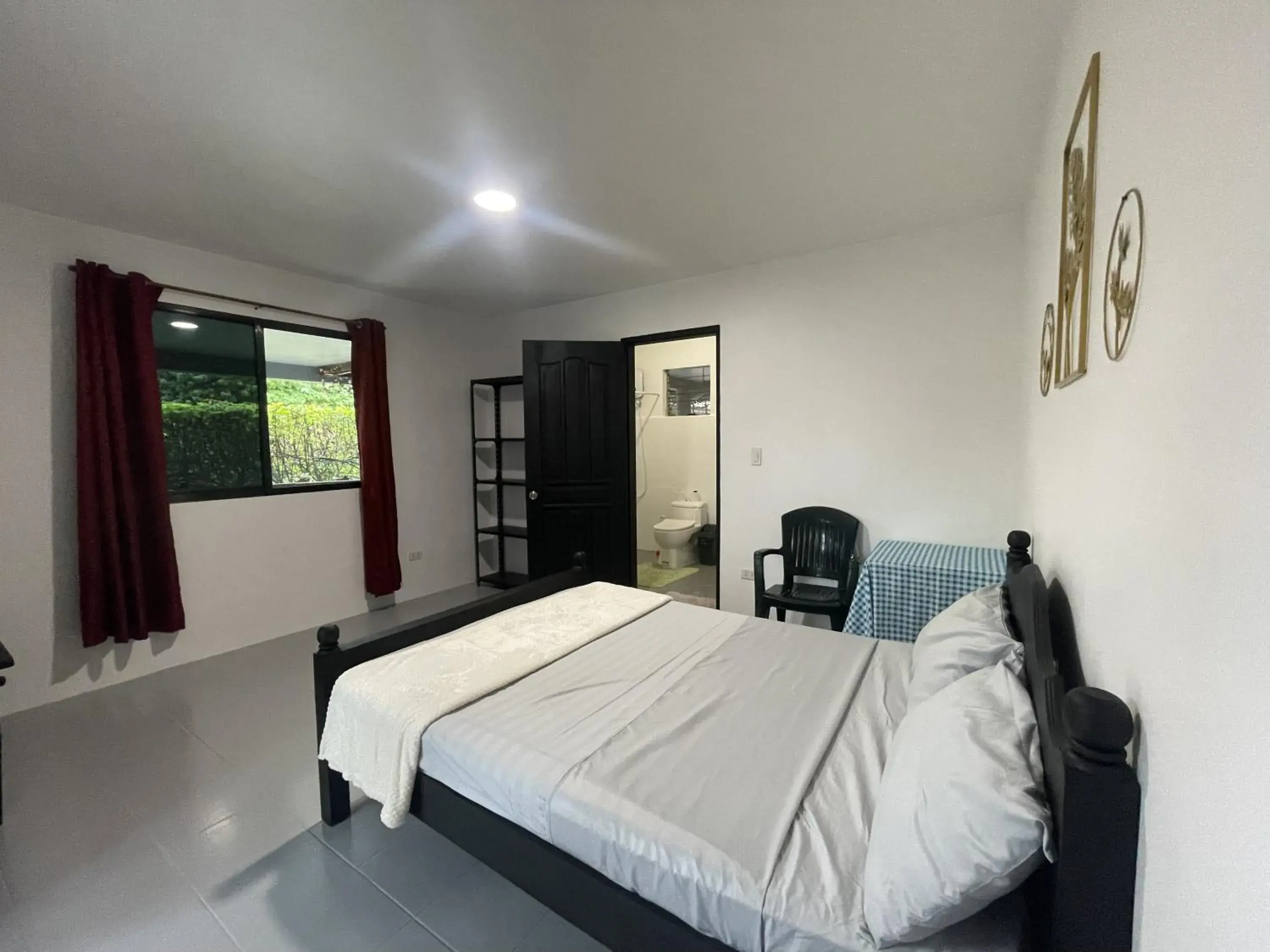 Bed in Hotel Sisters Inn Bed in Hotel Sisters Inn