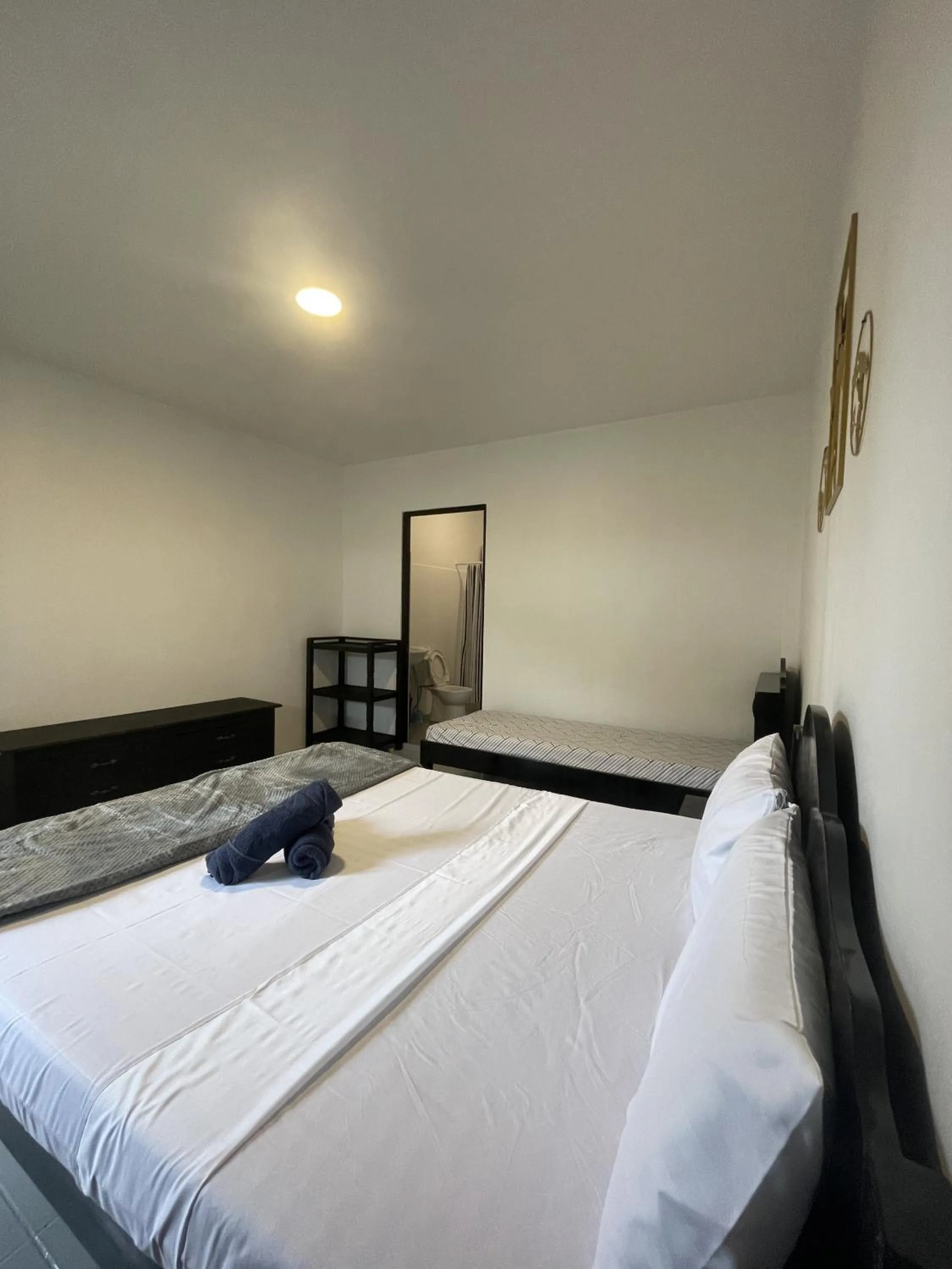 Bed in Hotel Sisters Inn