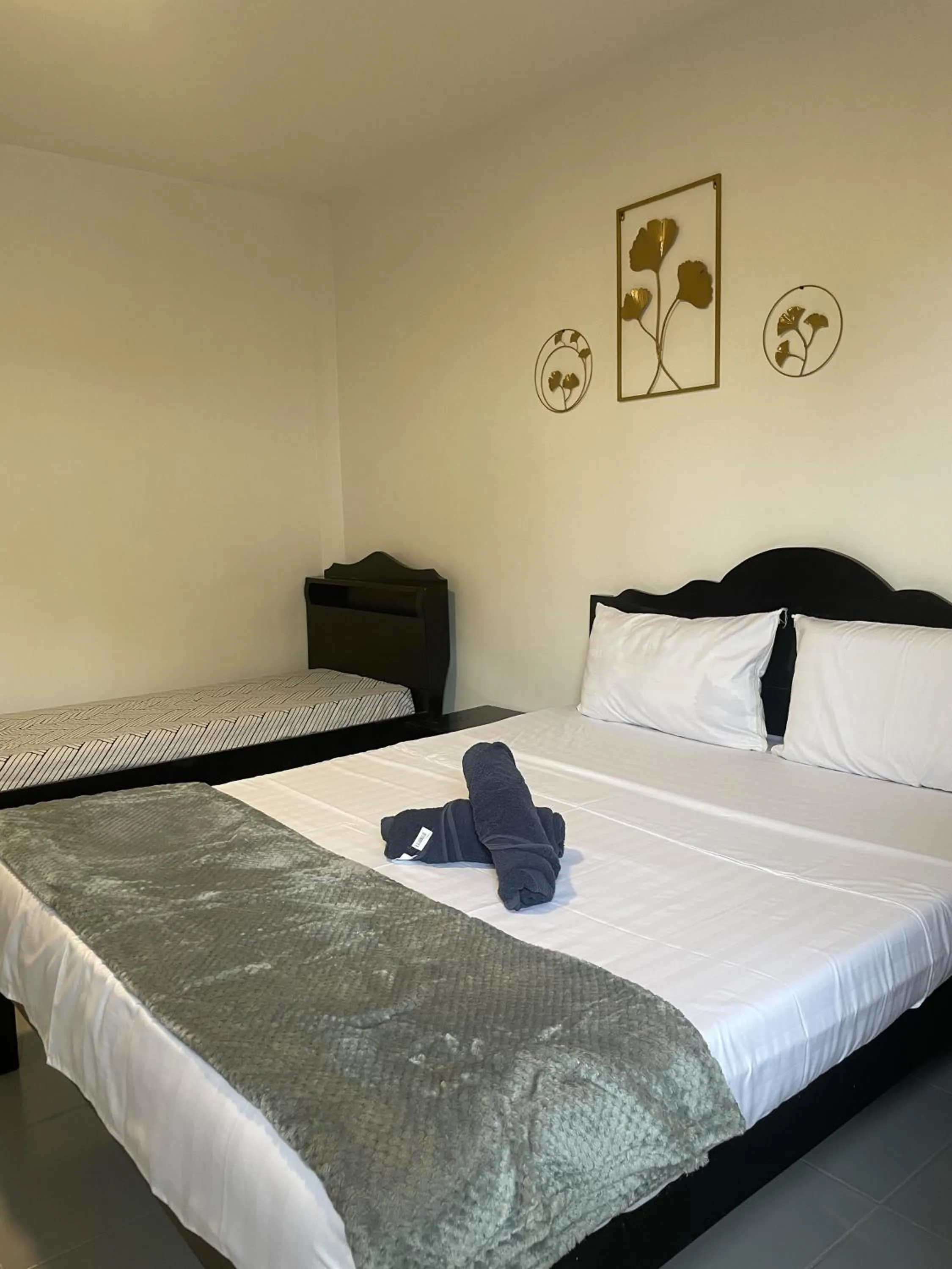 Bed in Hotel Sisters Inn