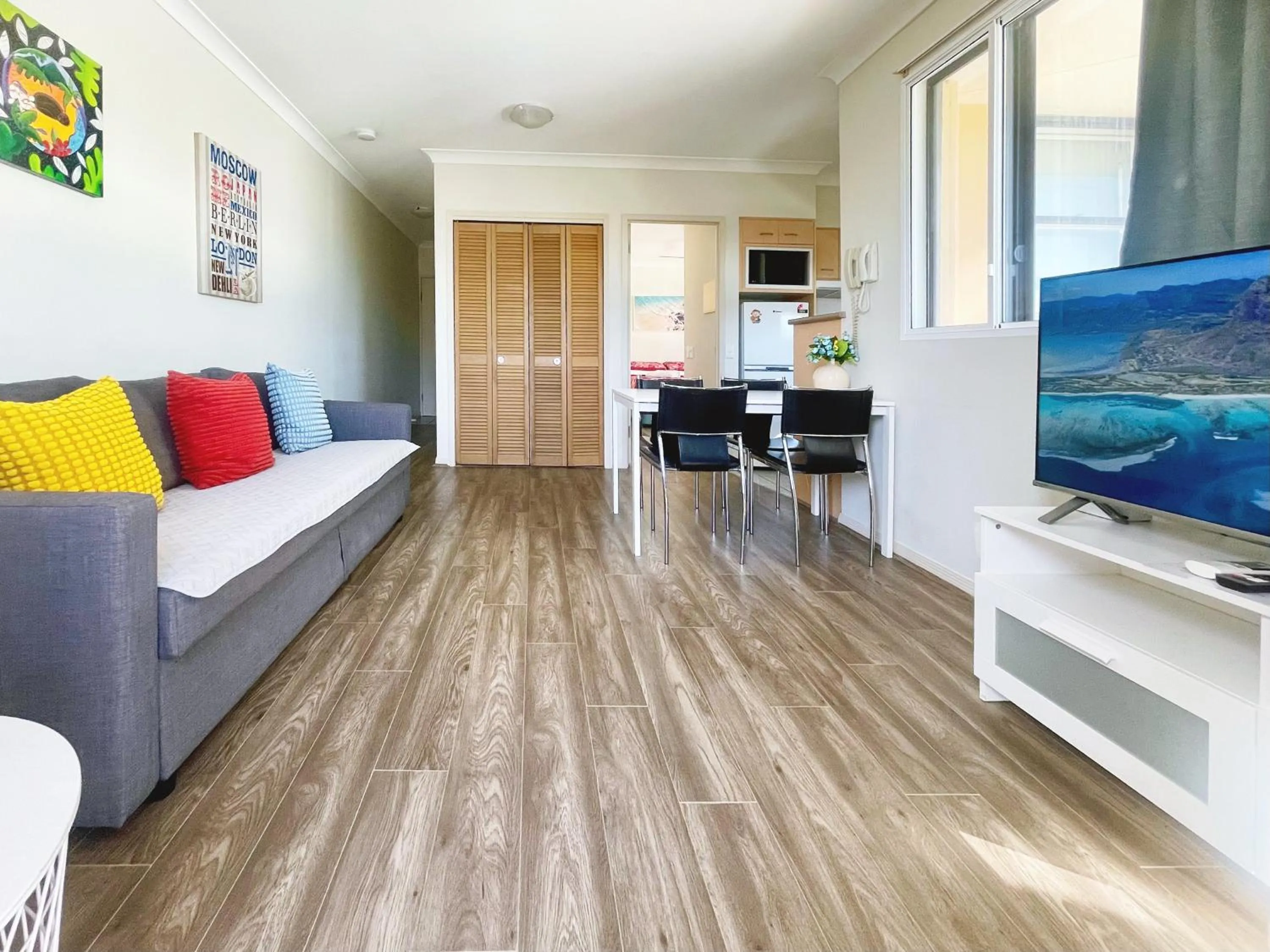 Living room in Mermaid Beach Park View