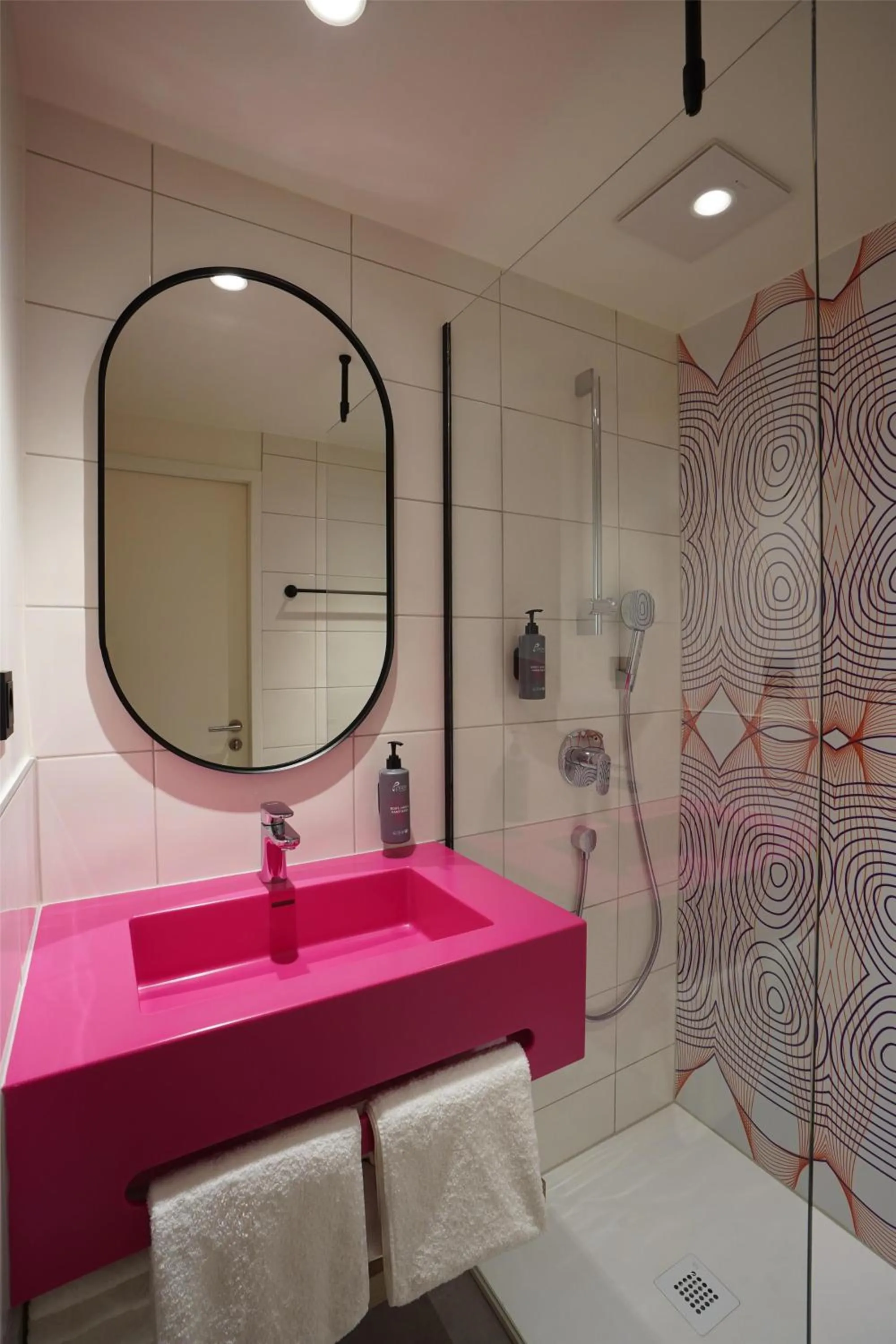 Bathroom in Prize by Radisson, Osnabruck