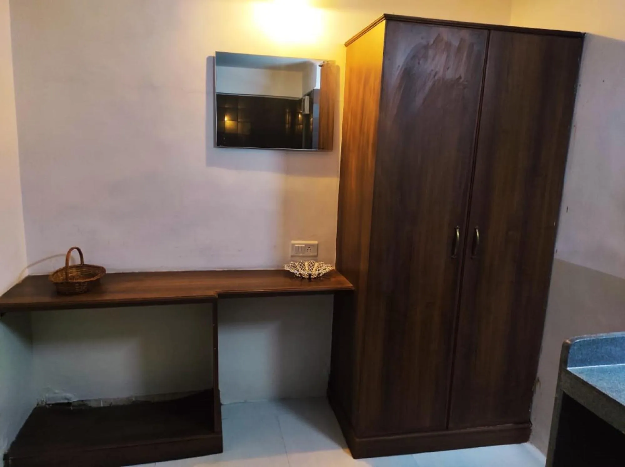 wardrobe in Krishna Inn - Royal Hotels