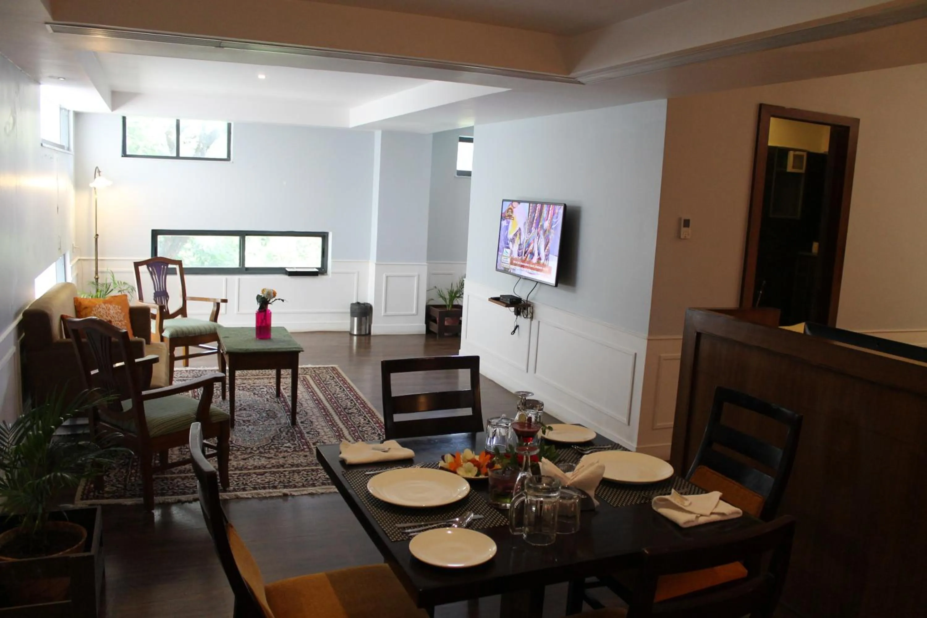 Living room in Krishna Inn - Royal Hotels