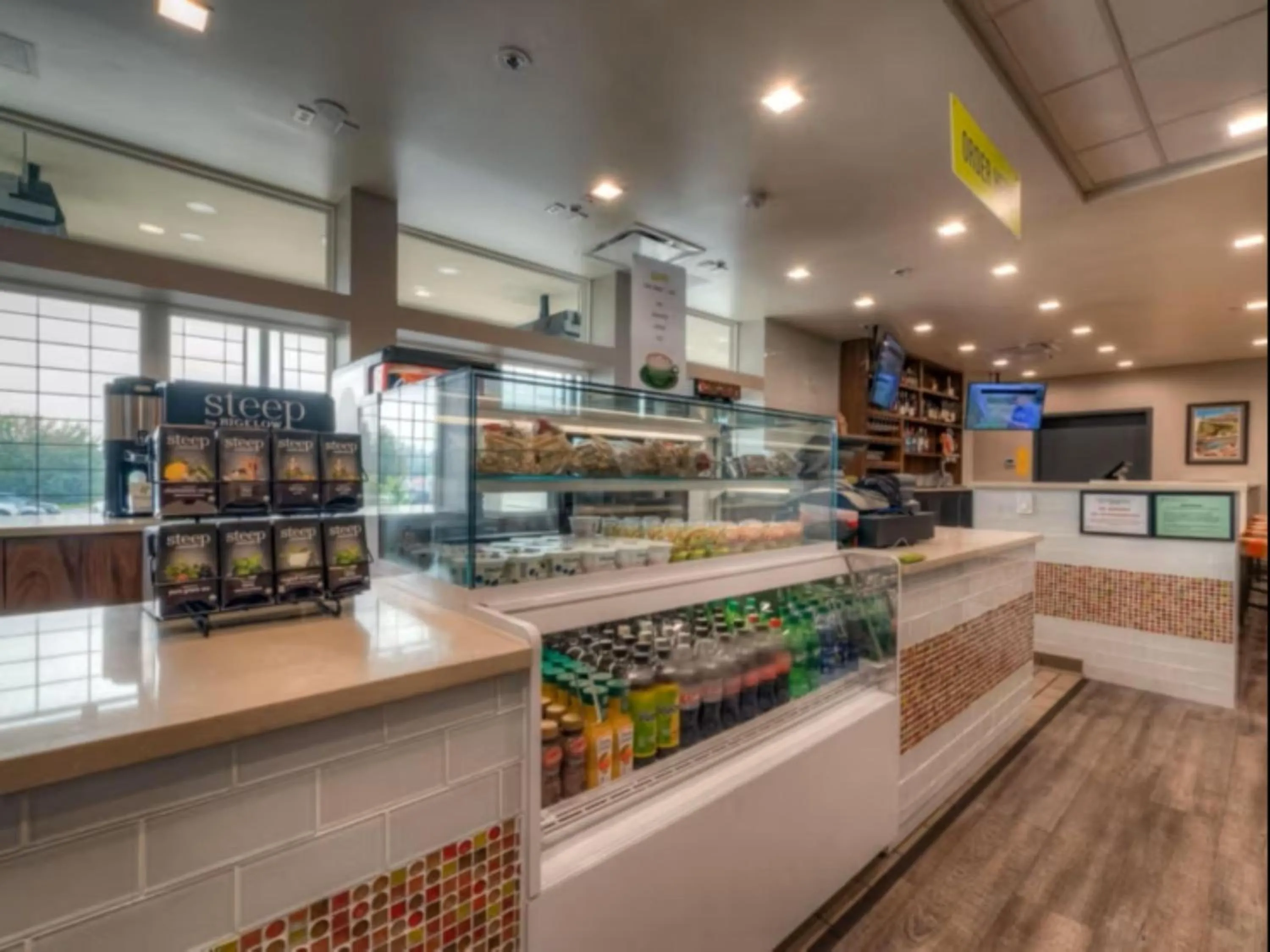 Restaurant/places to eat in Candlewood Suites Tacoma Mall by IHG