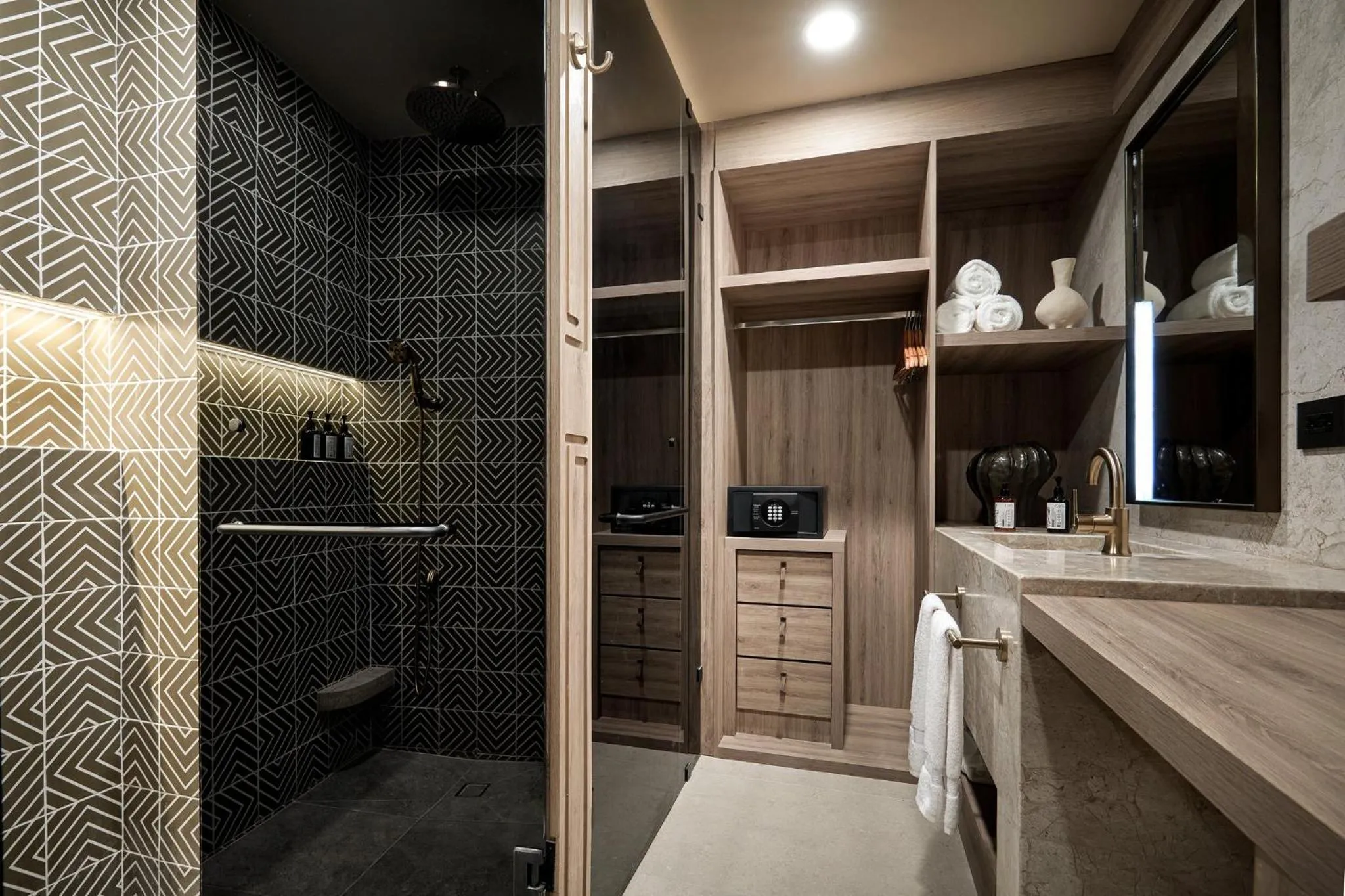 Photo of the whole room in Hotel Indigo Playa del Carmen by IHG