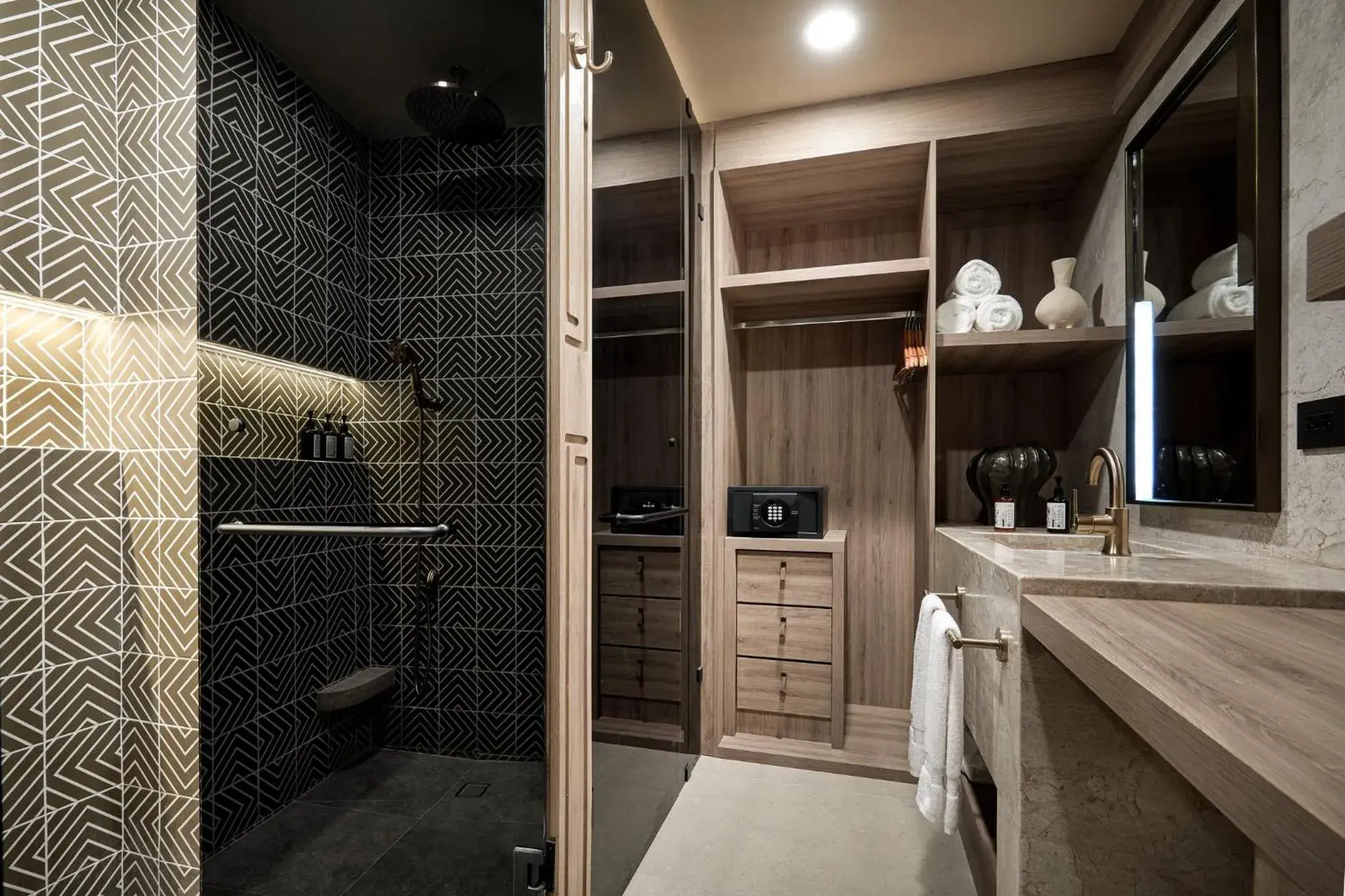 Photo of the whole room in Hotel Indigo Playa del Carmen by IHG Photo of the whole room in Hotel Indigo Playa del Carmen by IHG