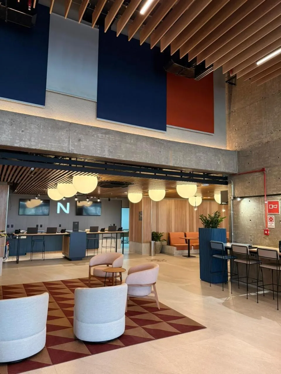 Lobby or reception in Novotel Uberlândia