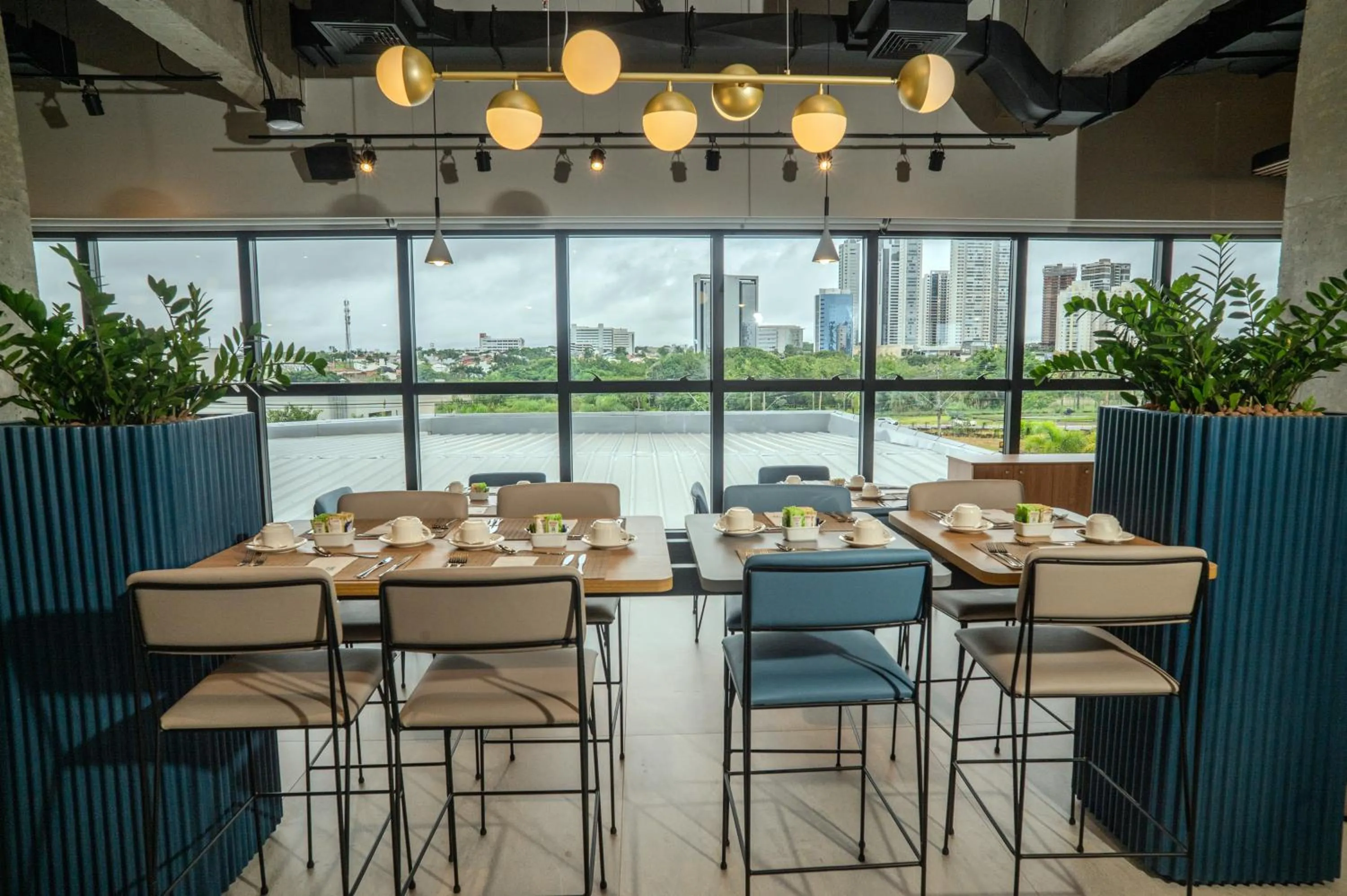 Restaurant/places to eat in Novotel Uberlândia