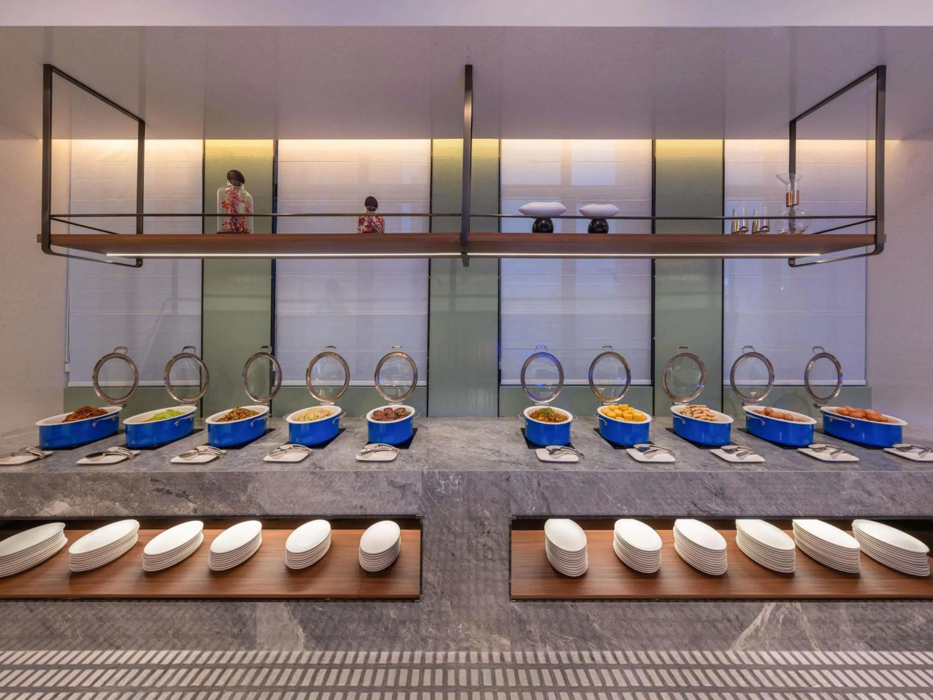 Restaurant/places to eat in Novotel Hangzhou Xintiandi